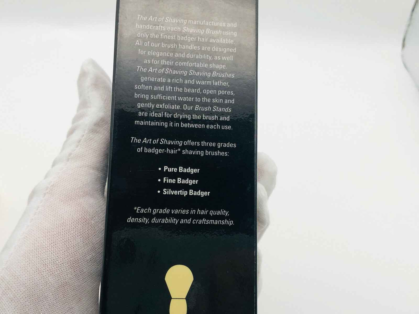 Pennello Tasso Silvertip della The Art Of Shaving in confezione elegante con descrizione del prodotto