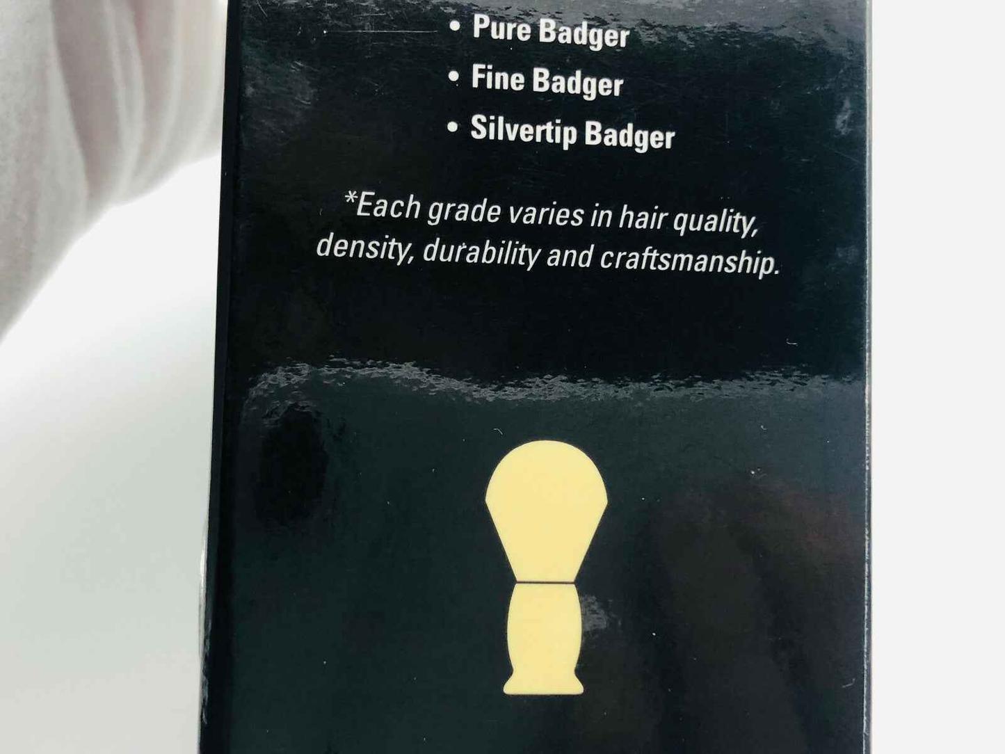 Packaging del Pennello Tasso Silvertip con informazioni sulla qualità e la lavorazione del pelo