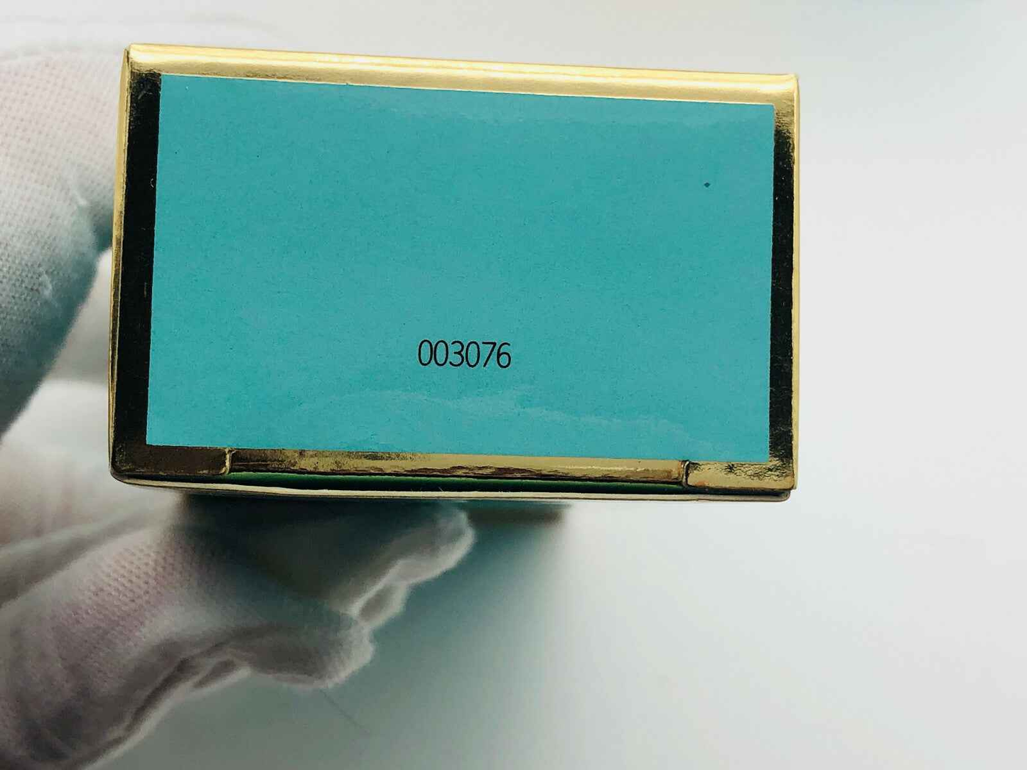 Scatola del profumo Tiffany Donna Vintage con finitura blu e numerazione esclusiva