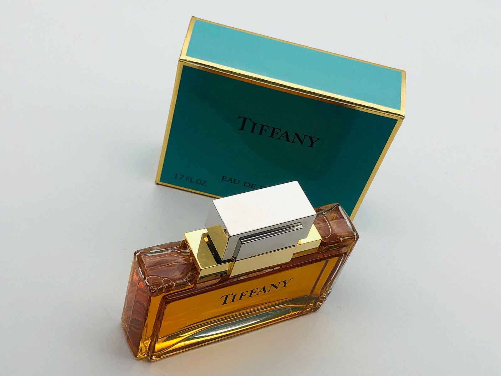 Profumo Tiffany Vintage Donna in bottiglia elegante con confezione blu Tiffany