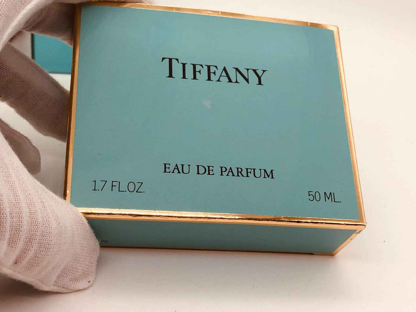 Scatola del profumo Tiffany Vintage Donna in confezione elegante da 50 ml
