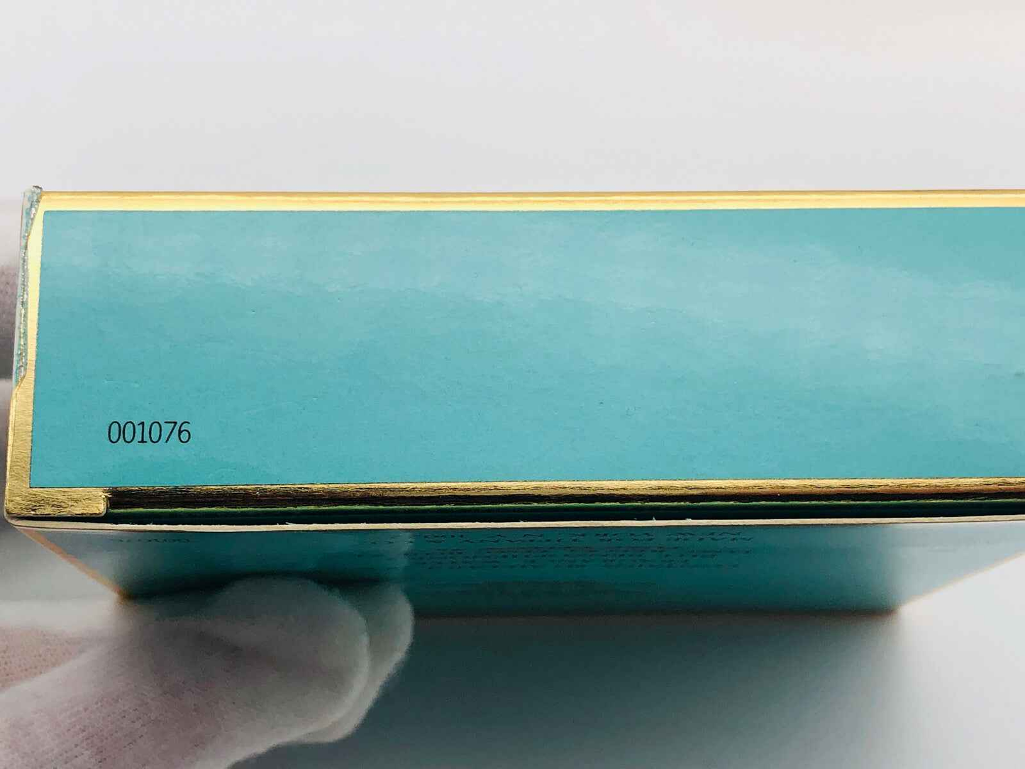 Scatola del Profumo Tiffany Vintage Donna con finitura blu e dettagli dorati