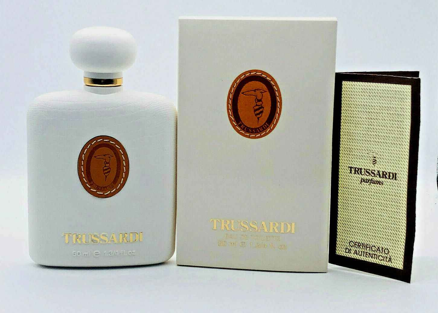 Profumo Trussardi Donna Vintage con flacone bianco e confezione elegante per una fragranza raffinata
