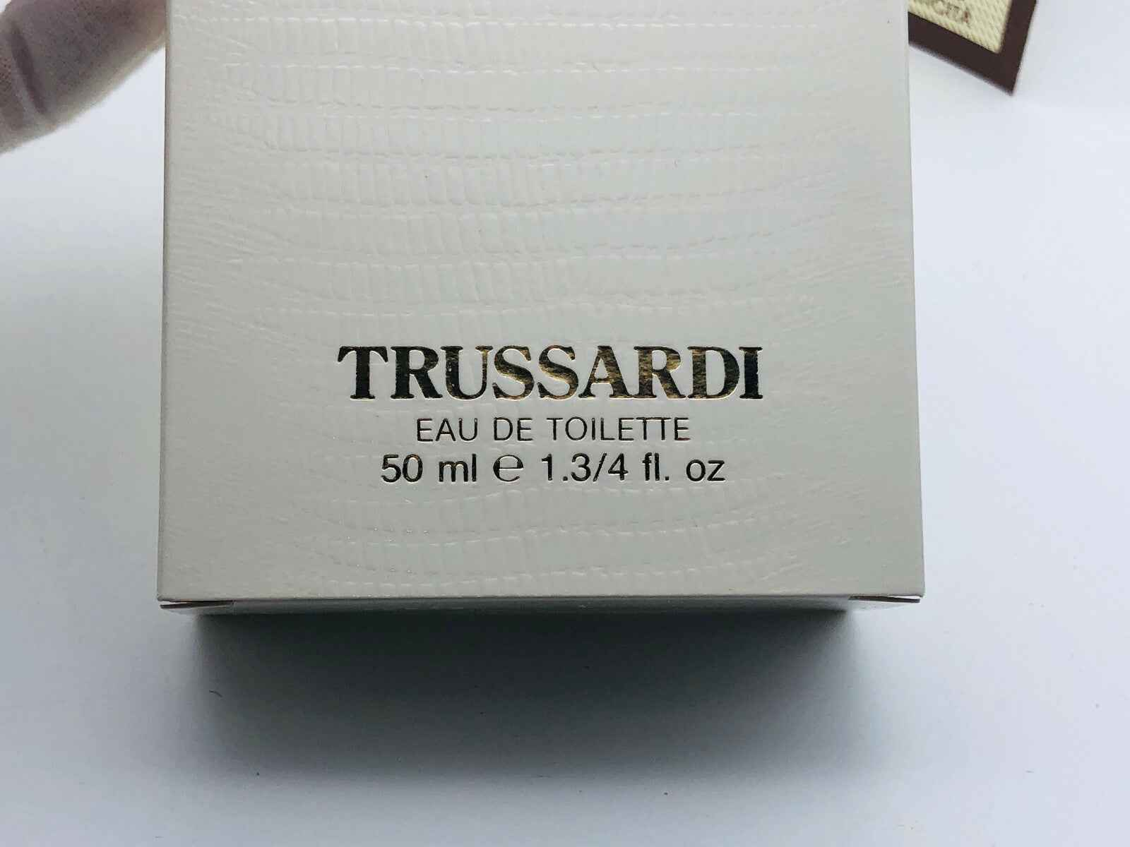 Confezione di Profumo Trussardi Donna Vintage da 50 ml in elegante design bianco
