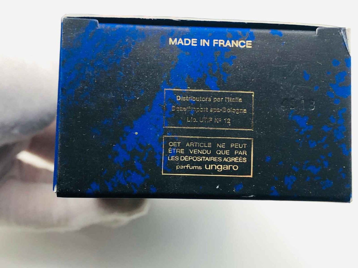 Scatola di profumo Ungaro Senso Vintage, Made in France con dettagli dorati e design elegante