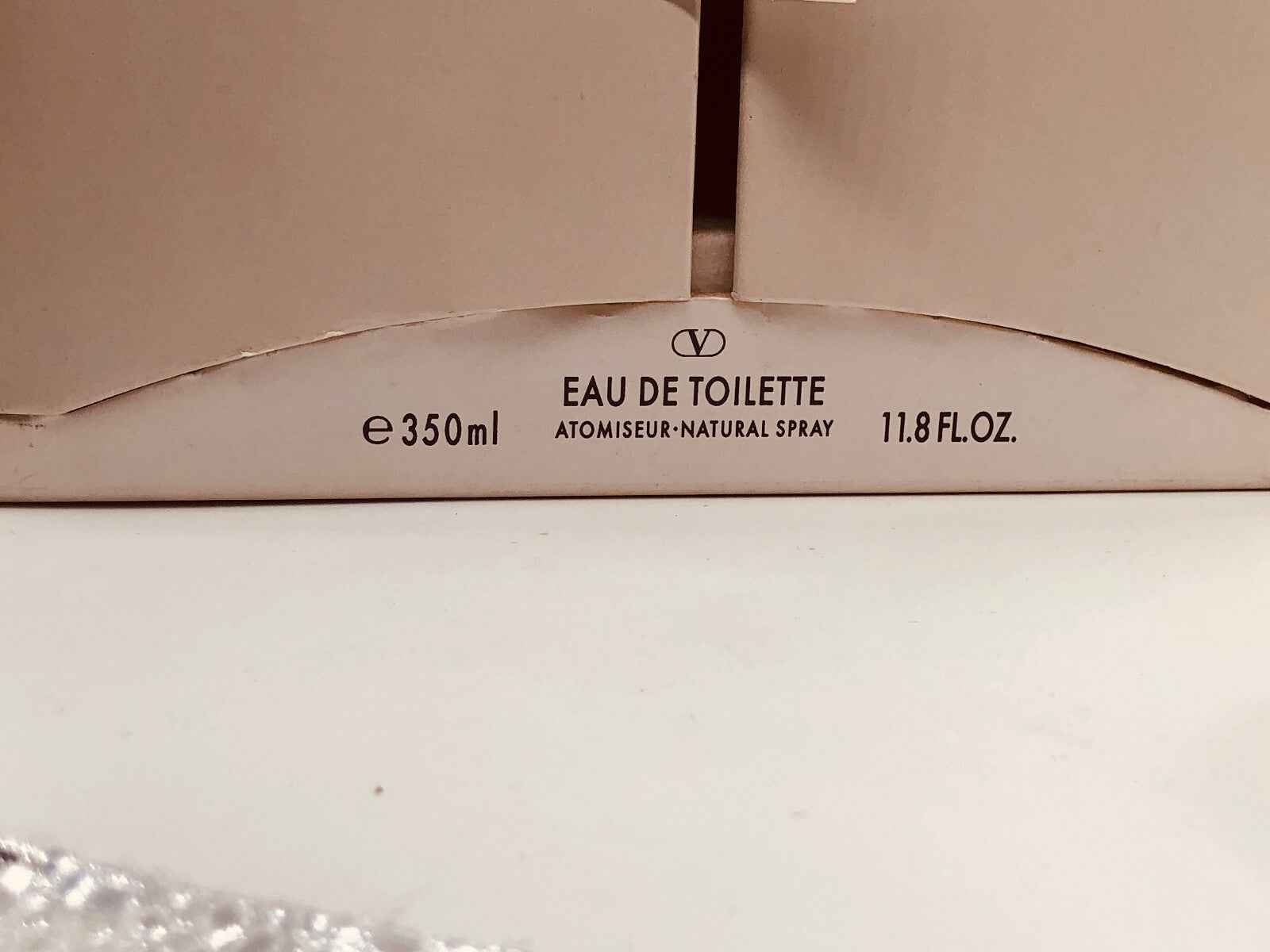 Flacone di Profumo Very Valentino Vintage da 350ml con spray naturale per una fragranza elegante