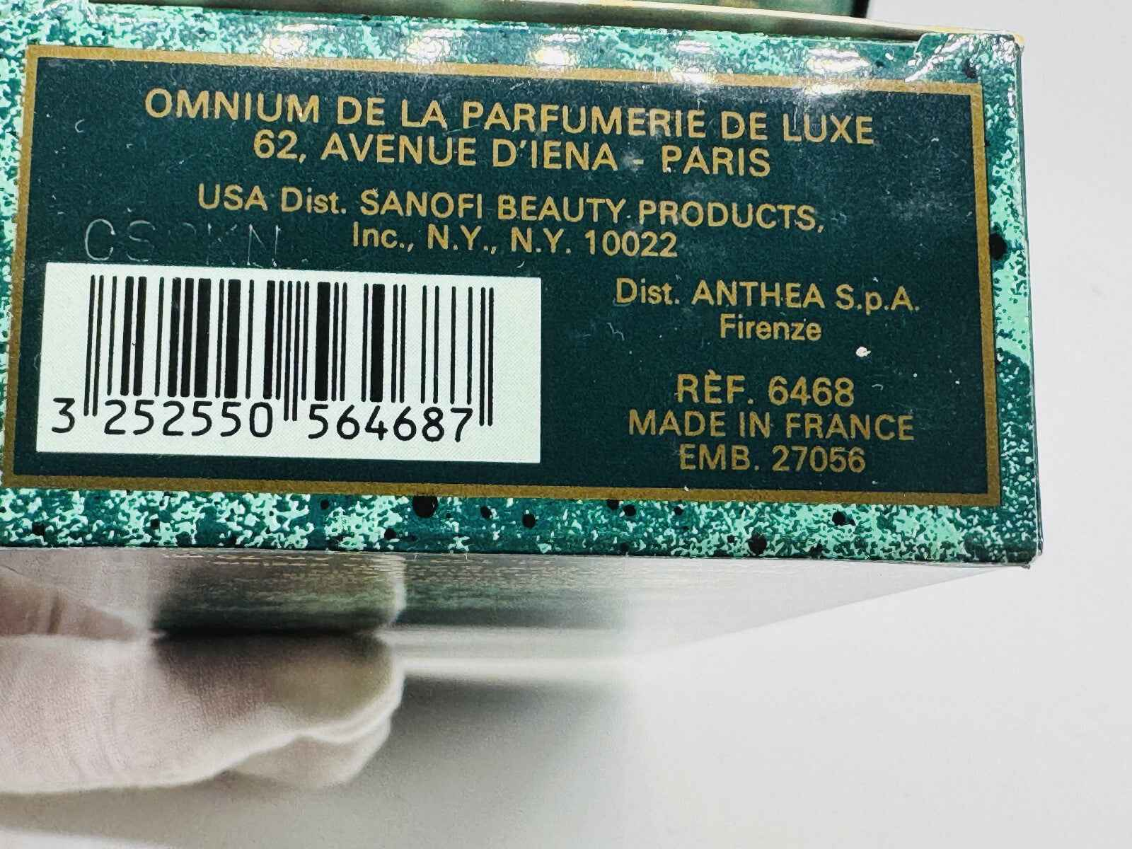 Confezione di Tsar Van Cleef Arpels Vintage con dettagli sulla produzione e distribuzione