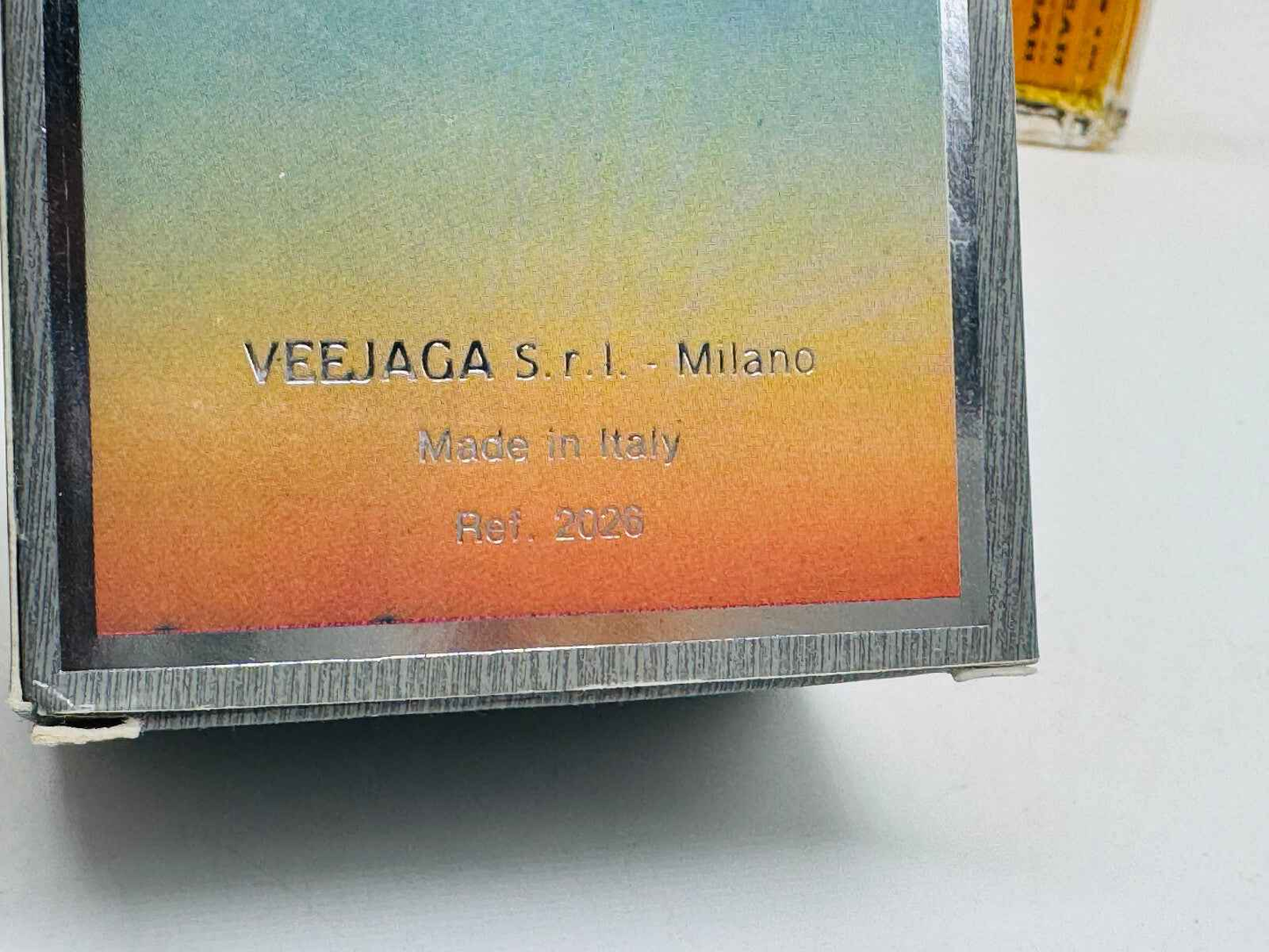Confezione di Veejaga Hascish Pour Homme con design colorato e scritte chiare in italiano