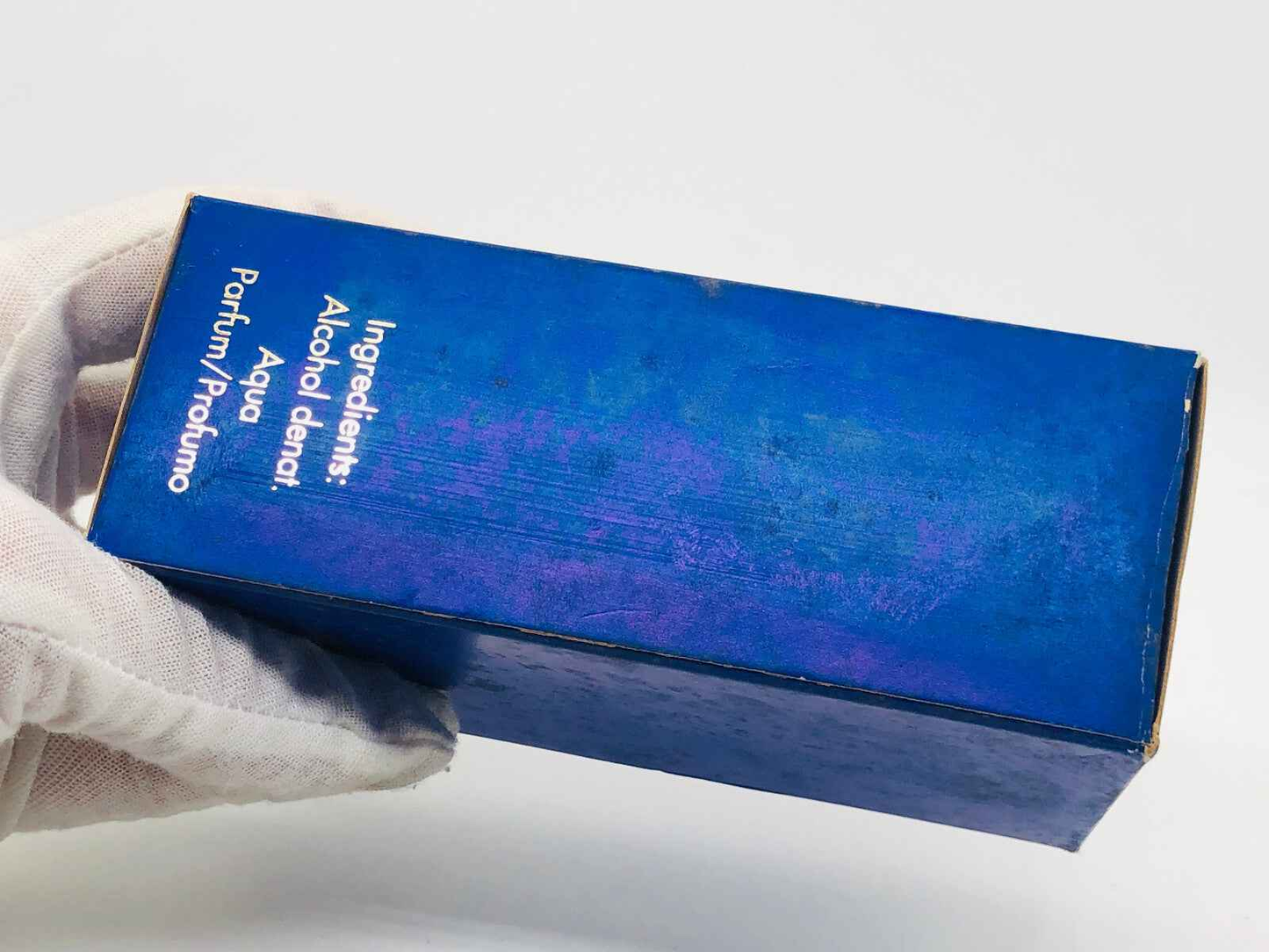 Scatola del profumo Veejaga Hascish Sandalo con ingredienti in evidenza sul lato