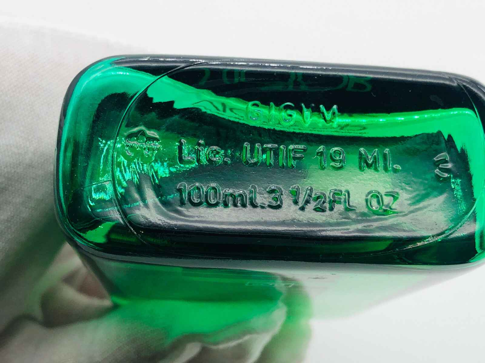 Bottiglia vintage Victor Fresco in vetro verde da 100ml con incisioni sul fondo