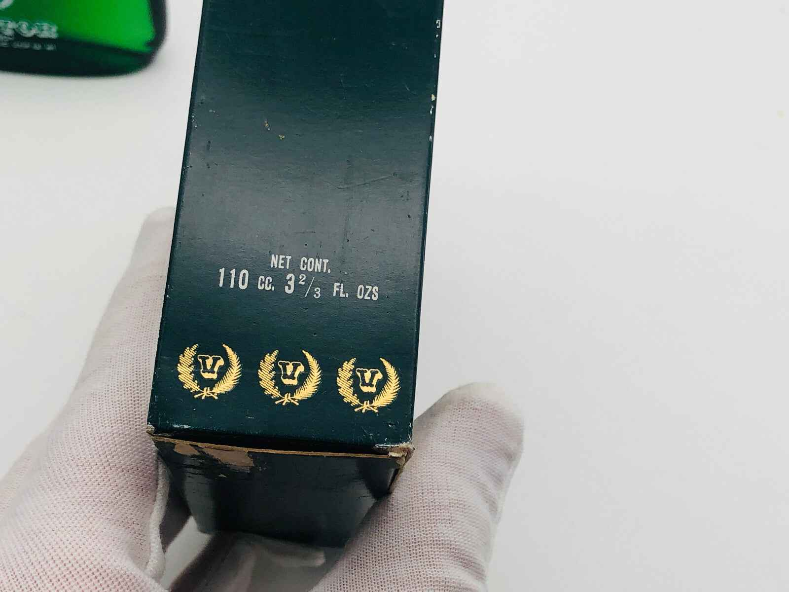 Scatola del Profumo Silvestre Vintage con dettagli dorati e indicazione di contenuto di 110 cc