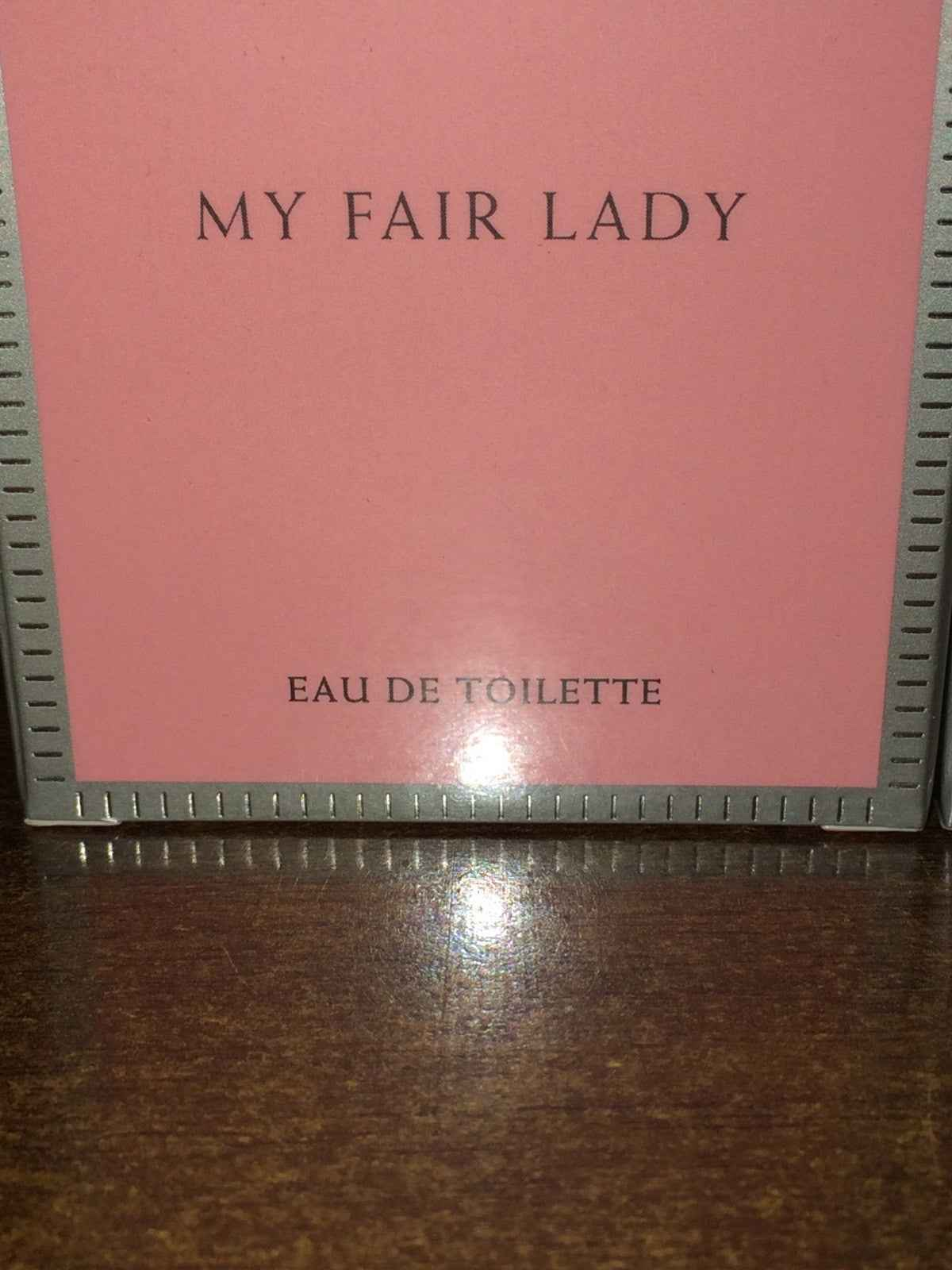 Scatola di profumo Washington Tremlett My Fair Lady Eau de Toilette con packaging rosa elegante