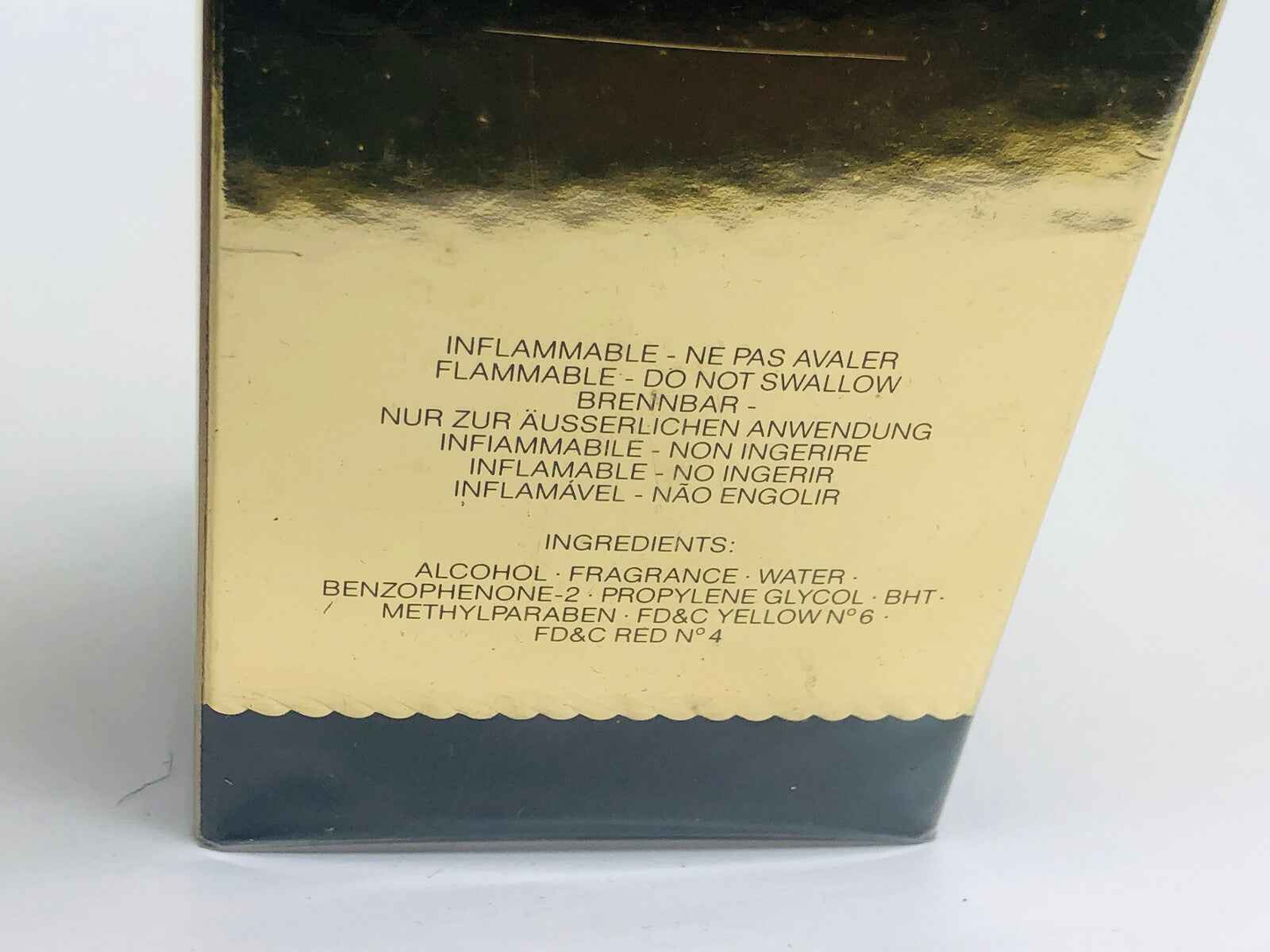 Champagne Ysl Vintage confezione con avvertenze e ingredienti in diverse lingue
