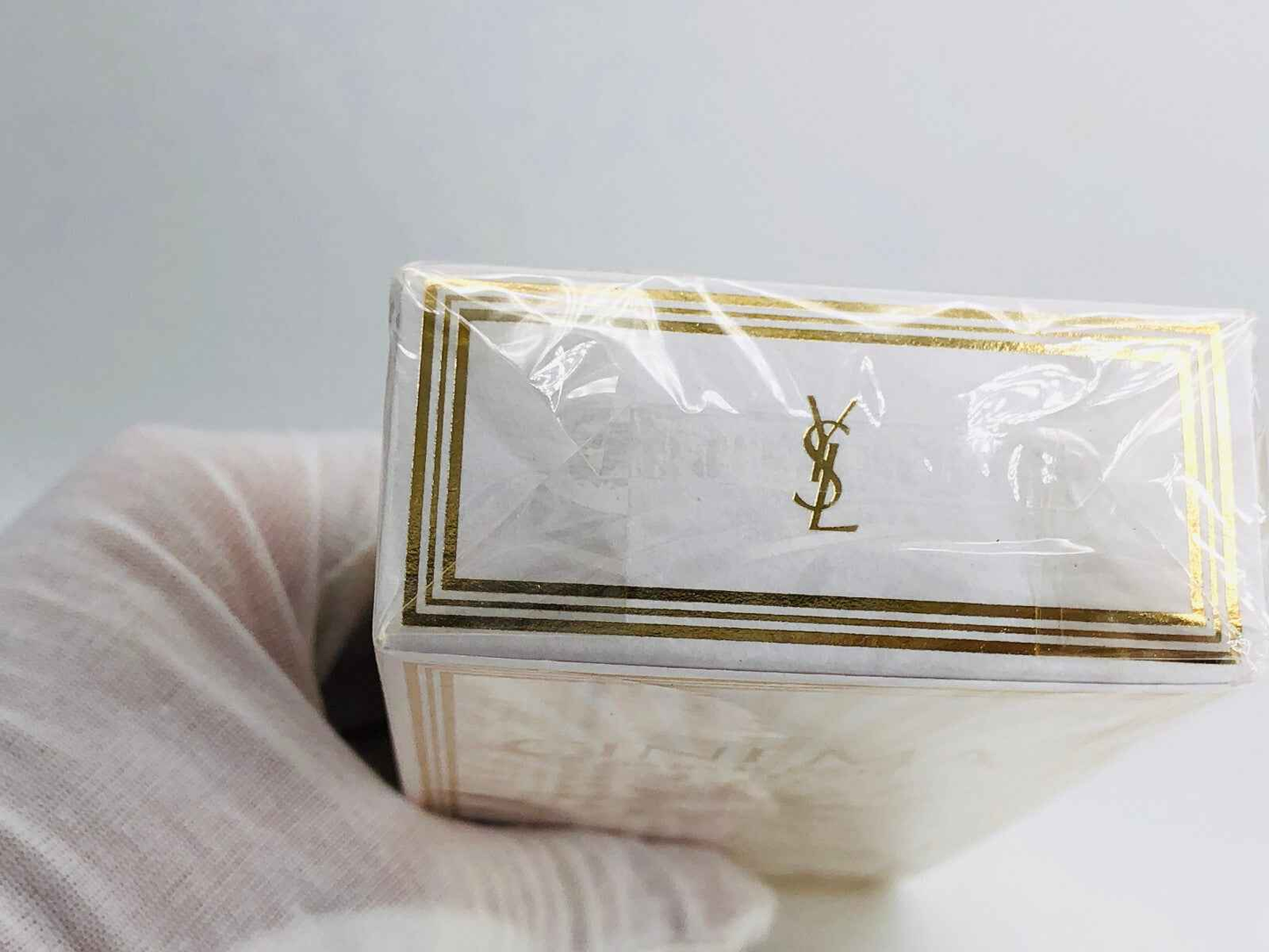 Confezione di profumo Ysl Cinema Festival D'Ete con dettagli eleganti e logo dorato