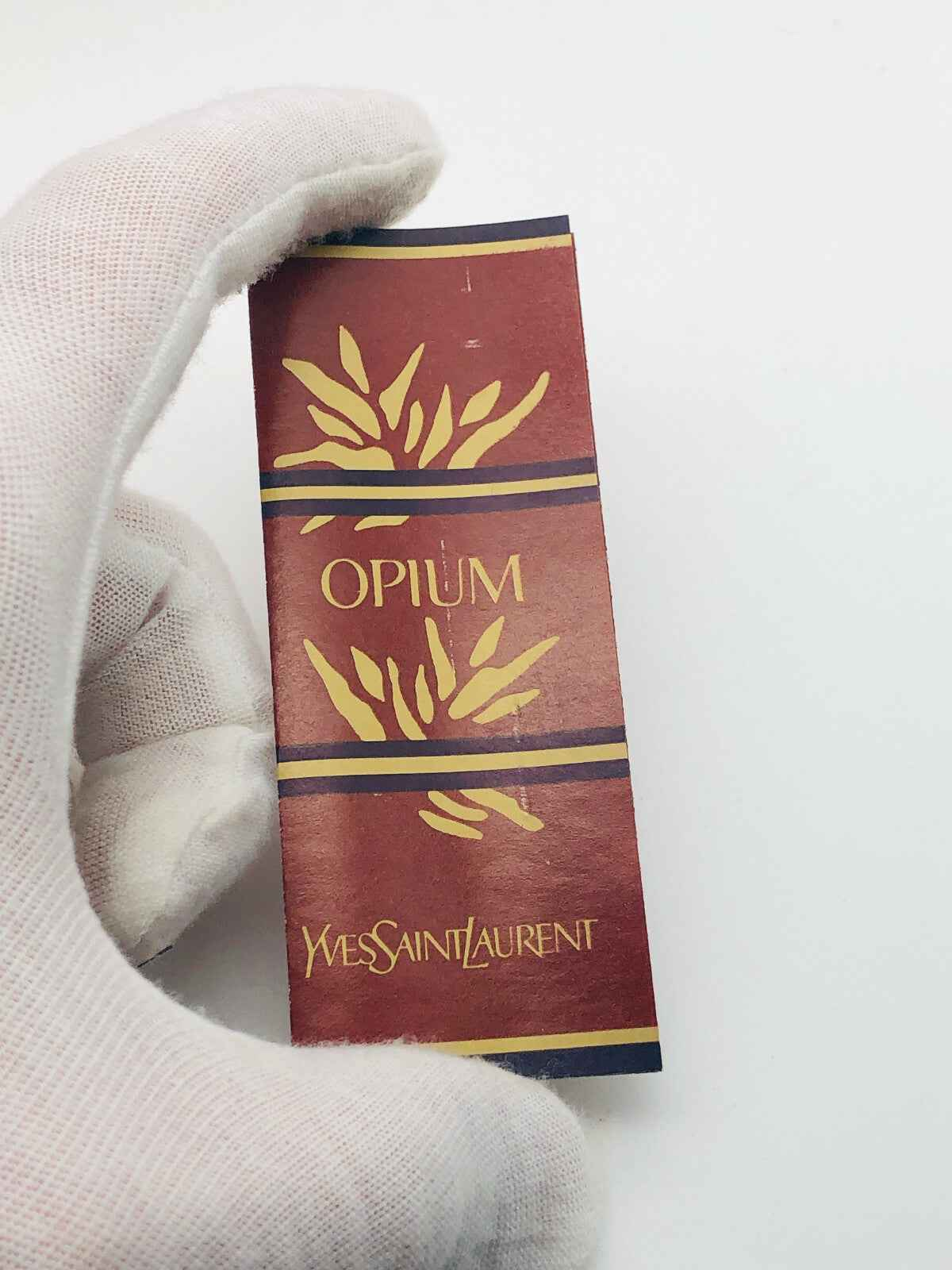 Campione di profumo Ysl Opium Vintage con confezione rossa e oro di Yves Saint Laurent