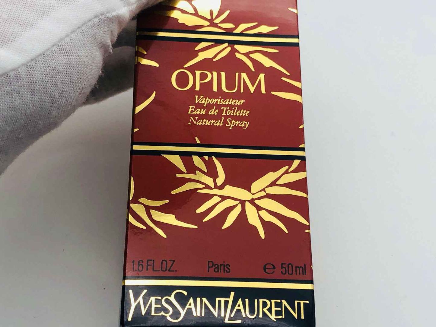 Fragranza Ysl Opium Vintage in confezione da 50 ml con design elegante e raffinato