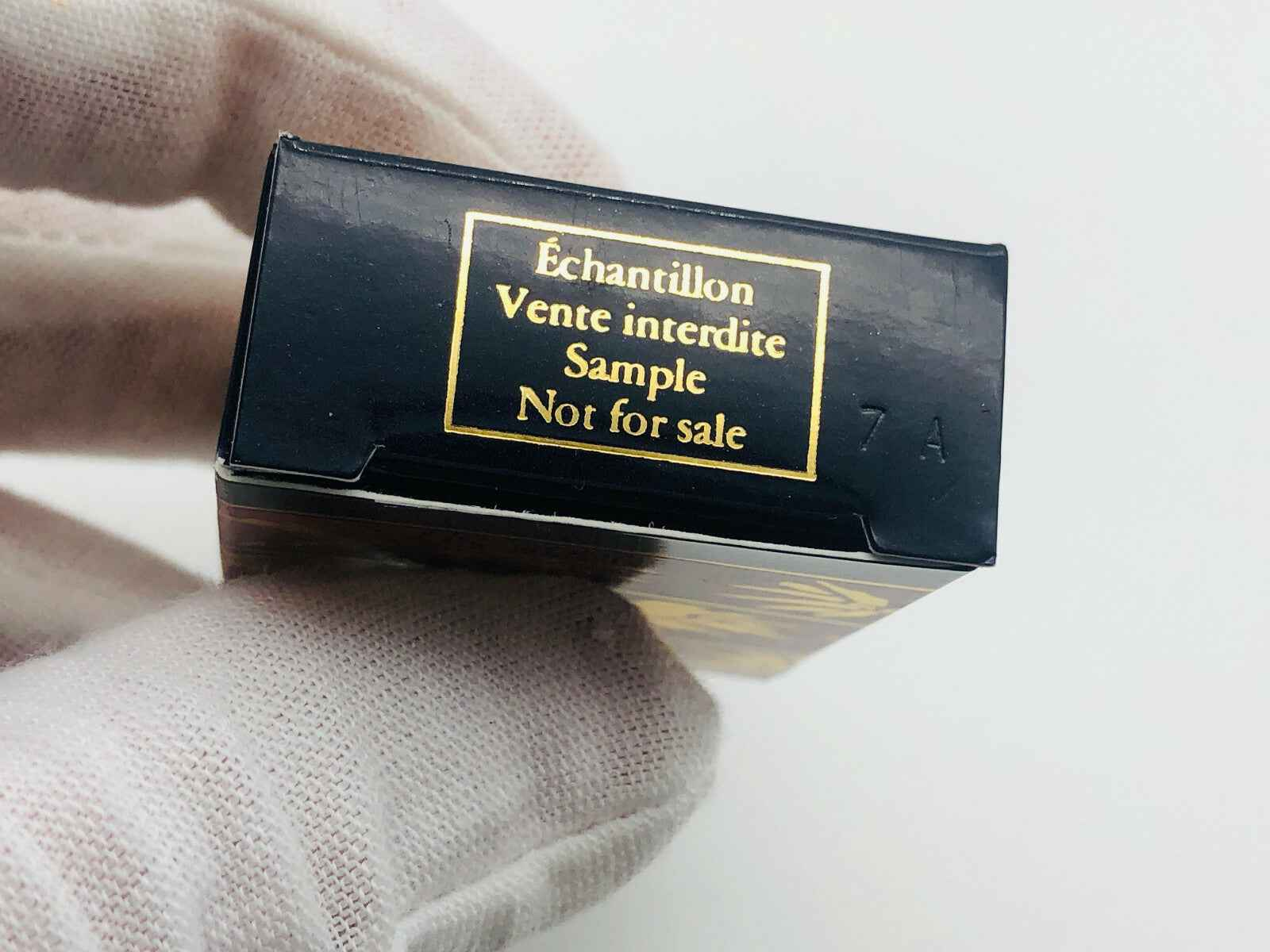 Campione di profumo Opium Ysl Vintage in confezione nera con etichetta di non vendita