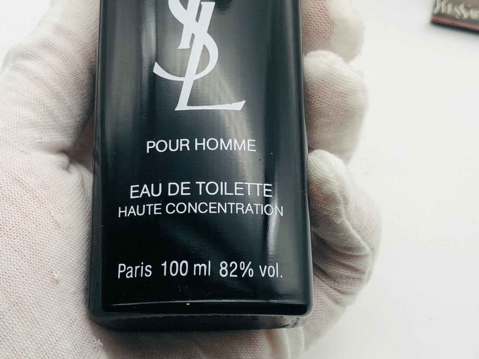 Flacone di Ysl Pour Homme Vintage, Eau de Toilette 100 ml con alta concentrazione in elegante packaging nero