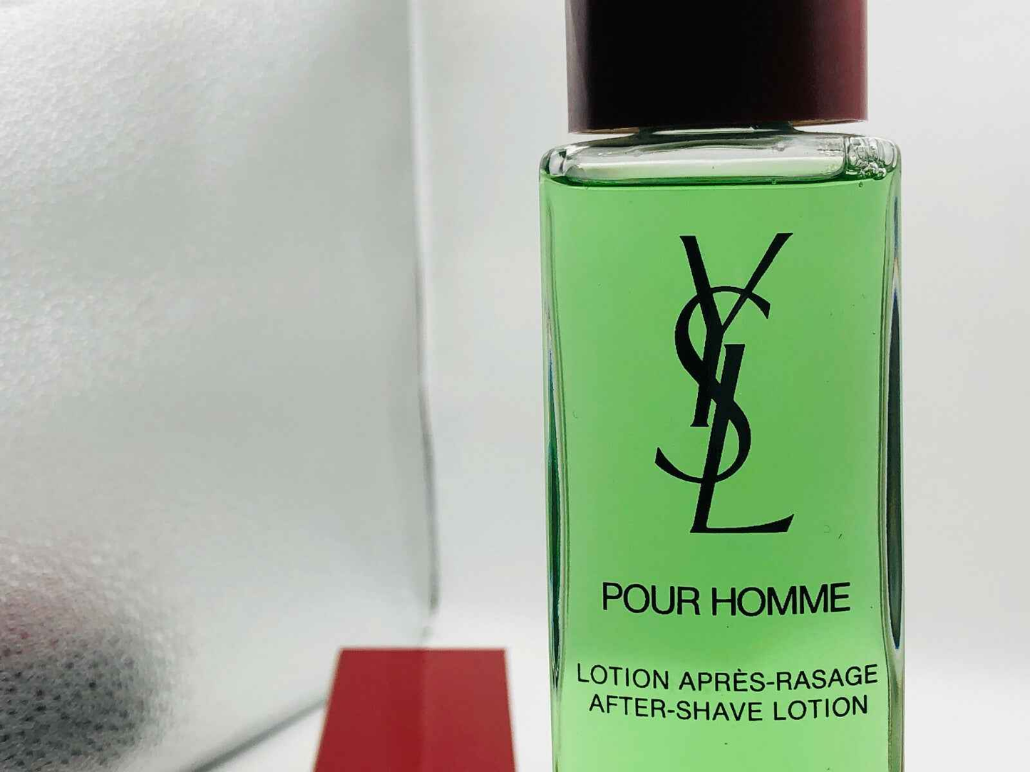 Ysl Pour Homme Vintage, lozione dopobarba fresca in bottiglia verde per uomini eleganti