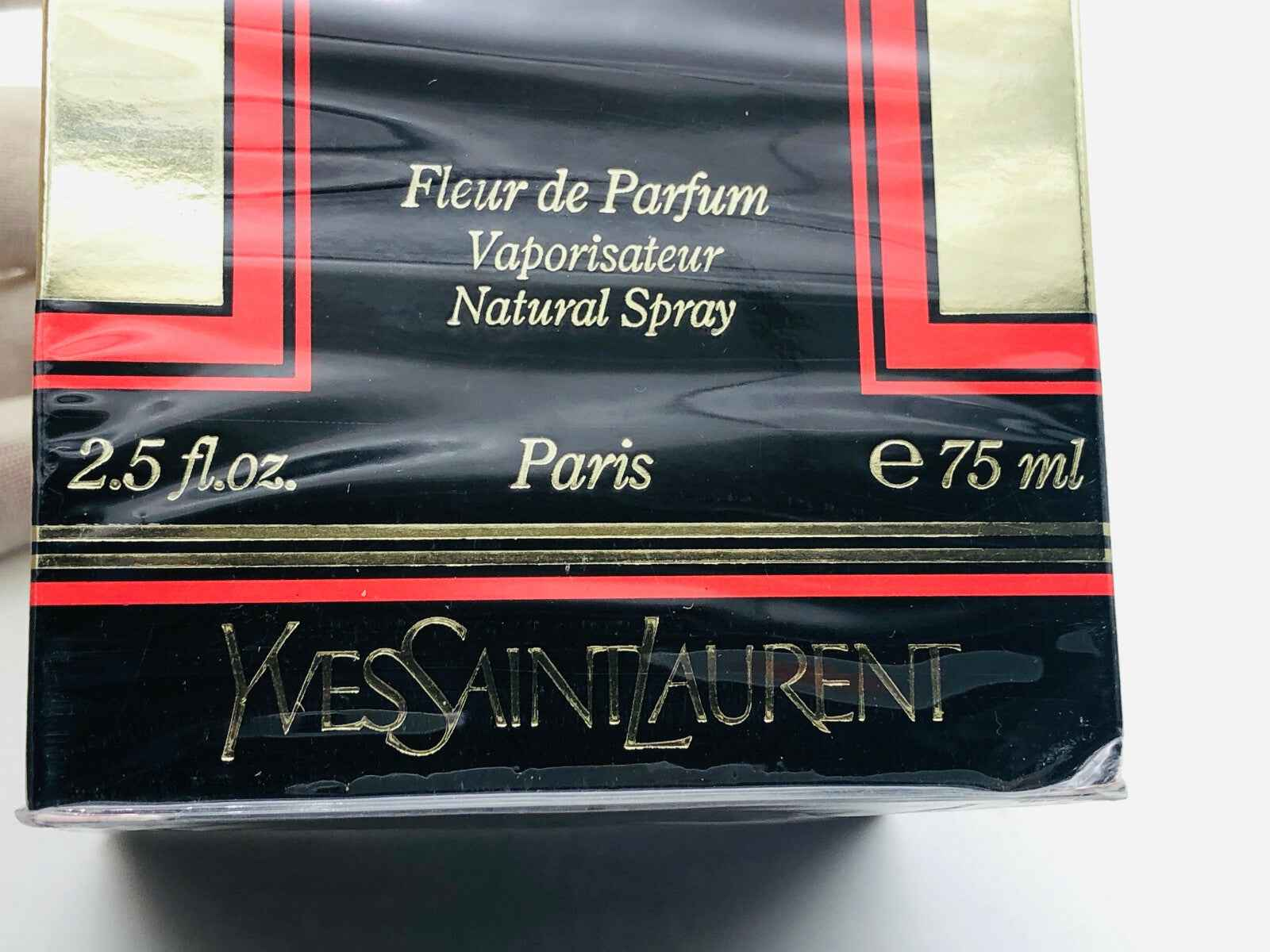 Scatola di Profumo Ysl Paris Vintage da 75 ml con etichetta elegante e spruzzatore naturale