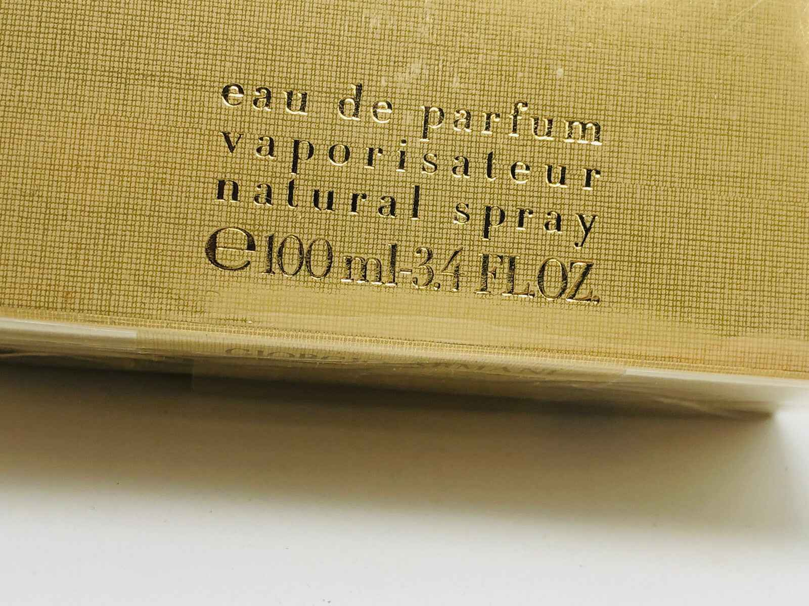 Scatola di profumo Armani Sensi Vintage 100 ml con spray naturale in un design elegante