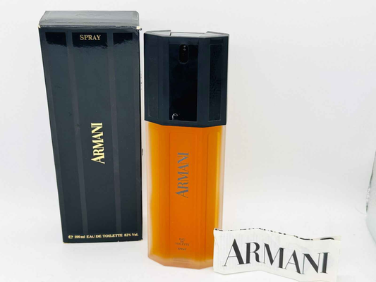 Profumo Vintage Armani Donna in flacone da 100 ml con confezione elegante e classica per donne raffinate
