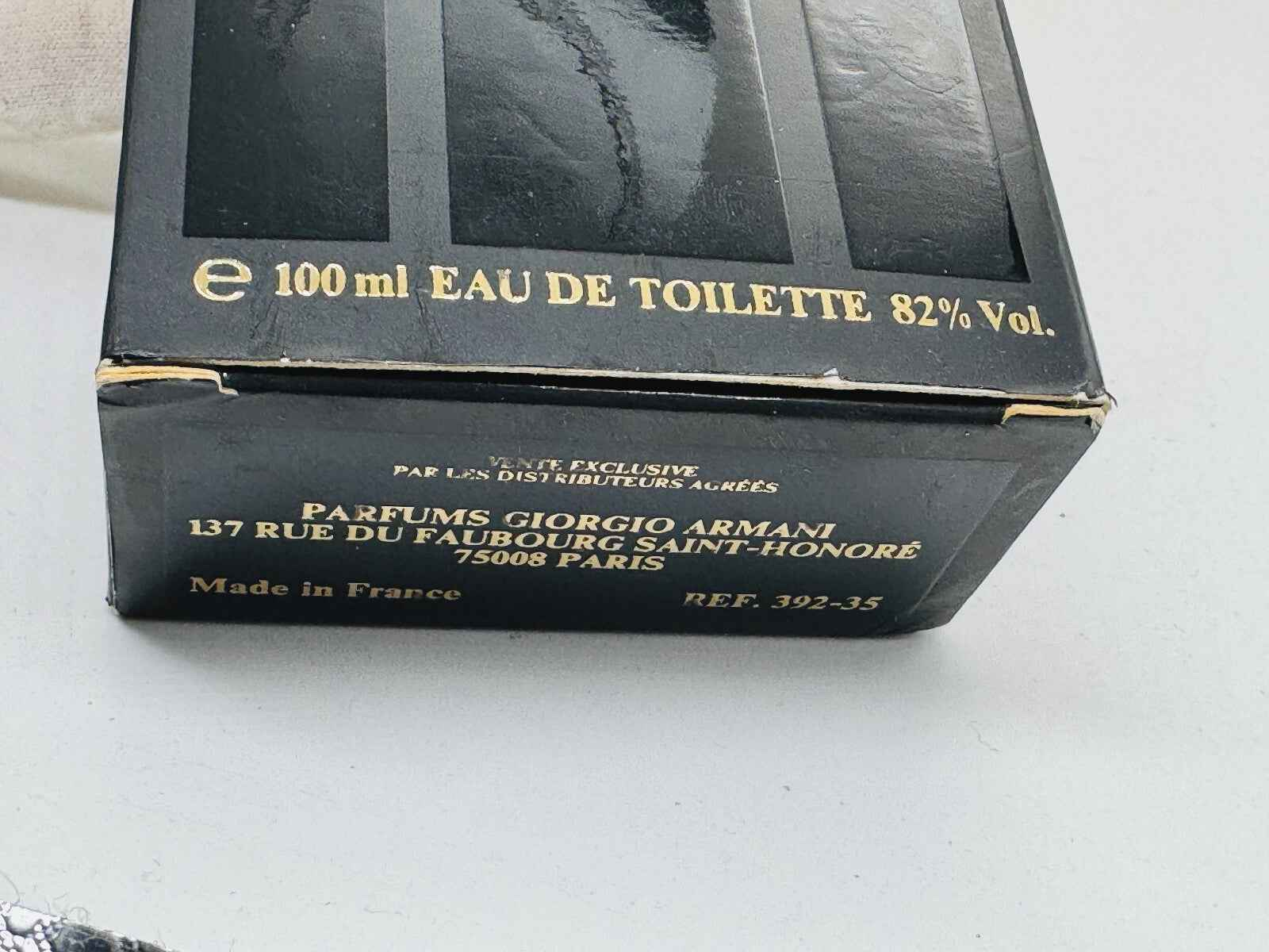 Scatola di profumo vintage Armani donna da 100 ml con logo Giorgio Armani e indirizzo a Parigi