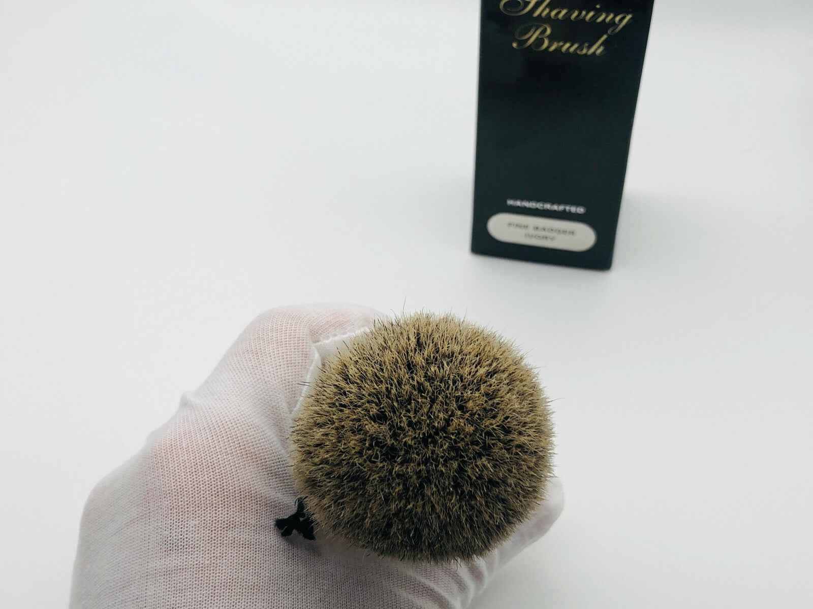 Pennello Tasso Fine Badger con manico ergonomico per una rasatura delicata e confortevole
