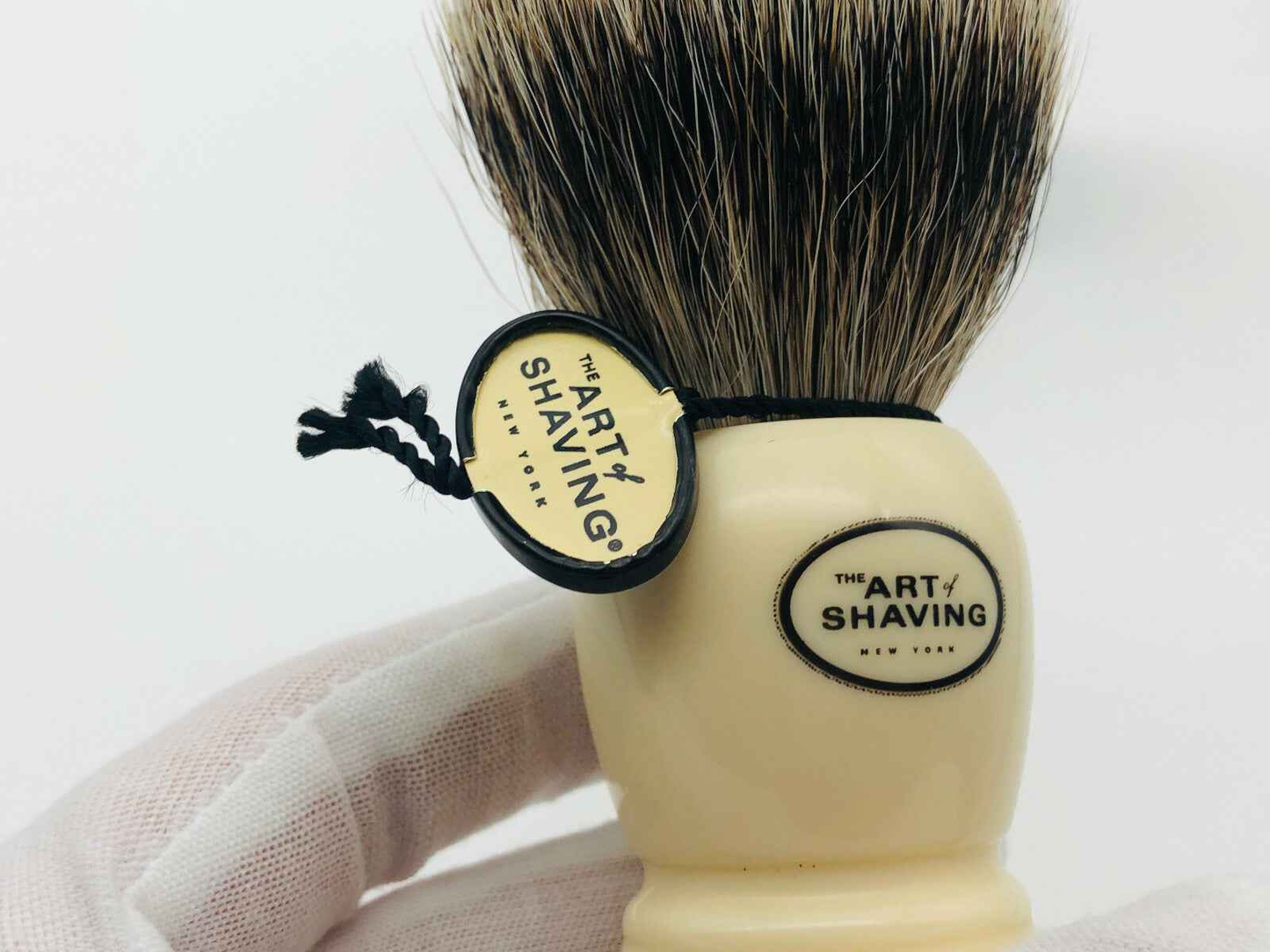 Pennello Tasso Fine Badger The Art Of Shaving con manico elegante per la rasatura di alta qualità.