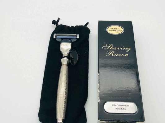 Art Of Shaving Rasoio in nichel inciso con custodia nera per una rasatura elegante