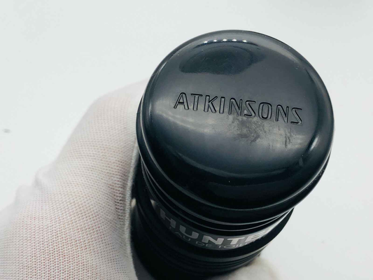 Flacone del Profumo Atkinsons Hunter con tappo nero e logo in rilievo
