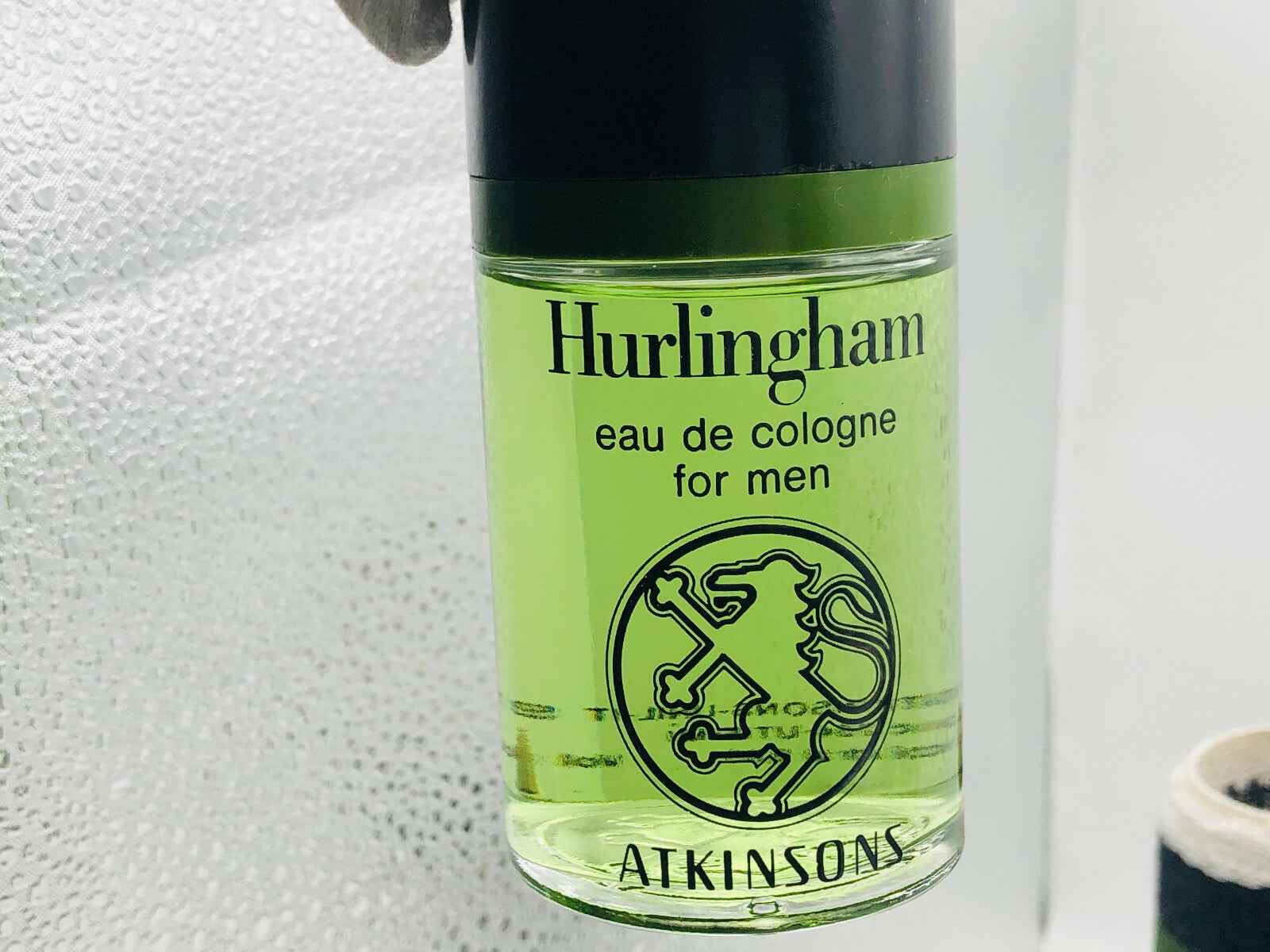 Flacone di profumo Atkinsons Hurlingham Vintage in vetro verde con tappo nero per uomini