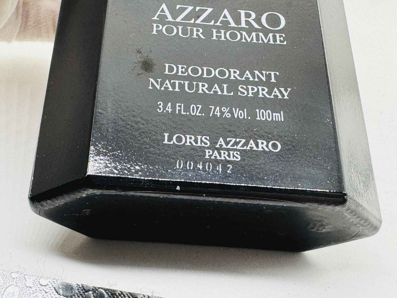 Deodorante spray naturale Azzaro pour homme vintage da 100 ml con packaging elegante e sofisticato