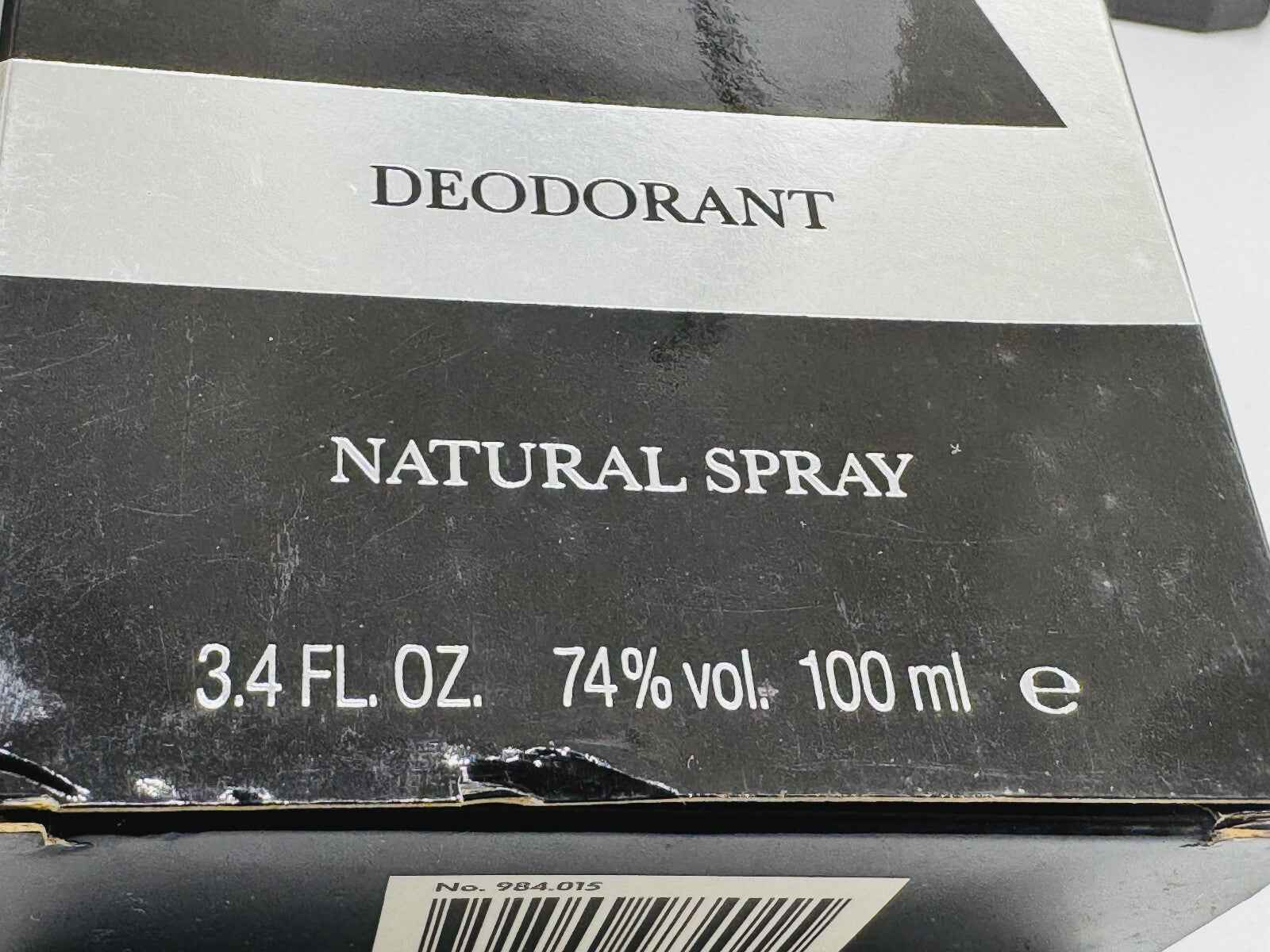 Deodorante Azzaro pour homme vintage in spray naturale da 100 ml con design elegante