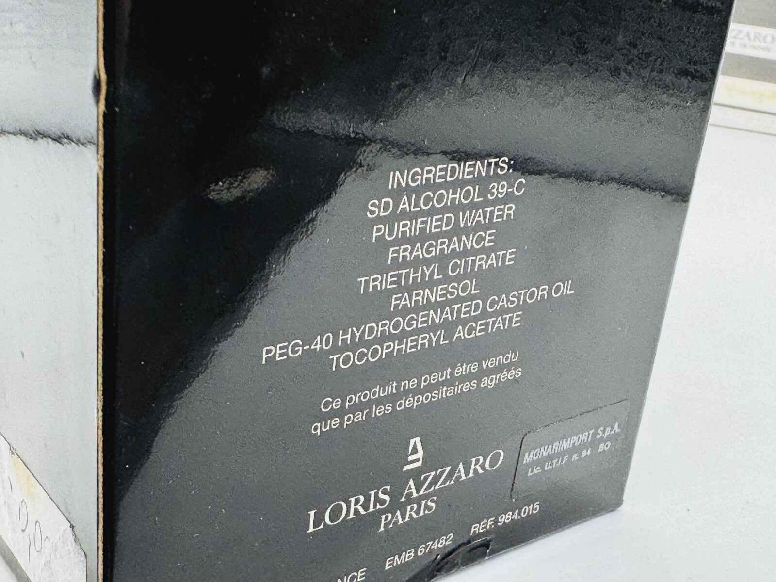 Scatola di Azzaro pour homme vintage con ingredienti del profumo elencati sul retro