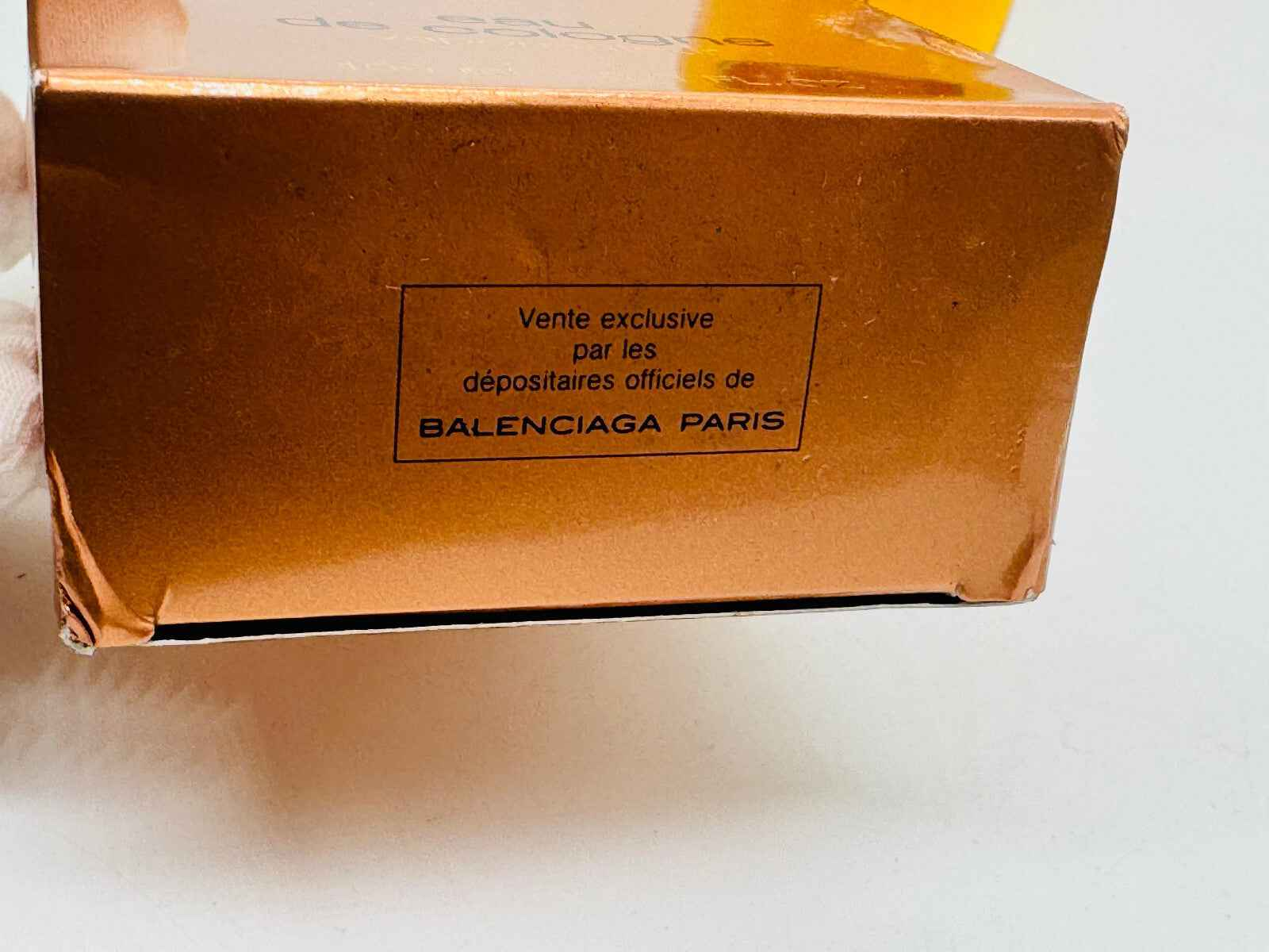 Confezione di profumo Balenciaga Portos Vintage con etichetta esclusiva dei rivenditori ufficiali.