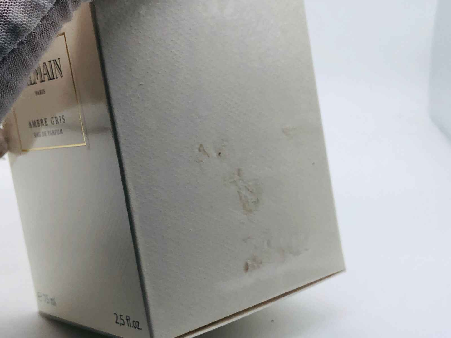 Scatola profumo Balmain Ambre Gris Vintage da 2.5 oz con design elegante e classico