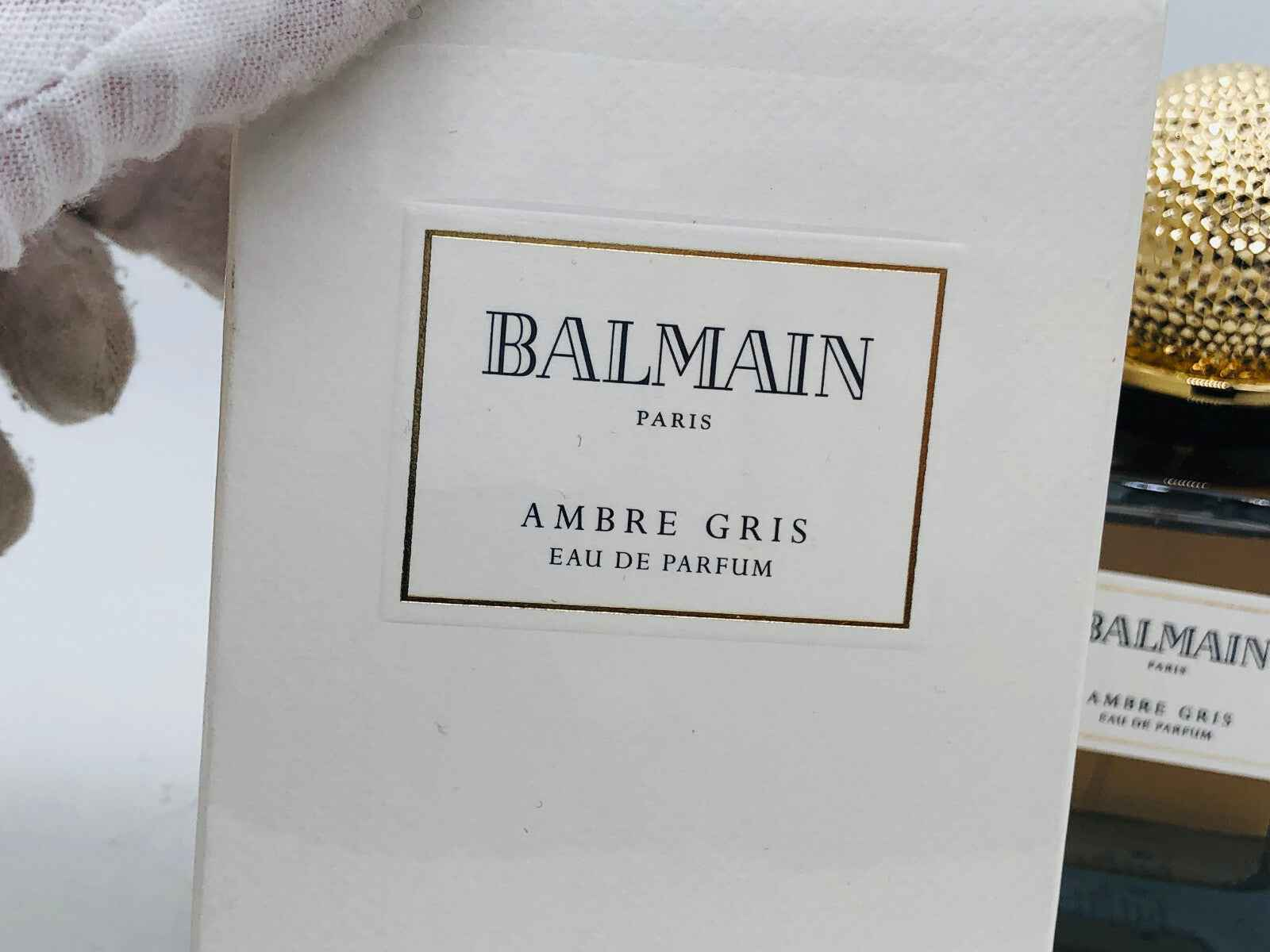 Scatola di profumo Balmain Ambre Gris Vintage in elegante design con etichetta distintiva