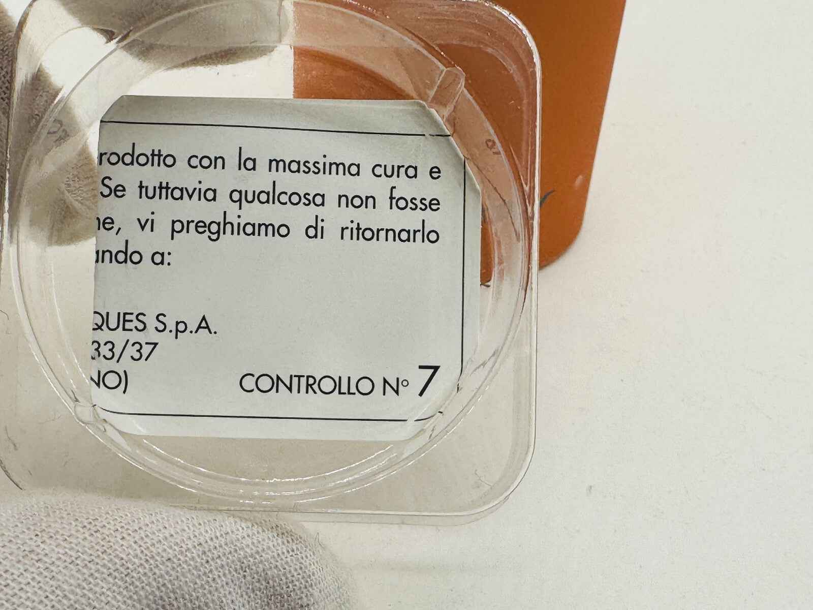 Flacone di profumo Byblos Donna con etichetta e confezione elegante per il collezionista di fragranze.