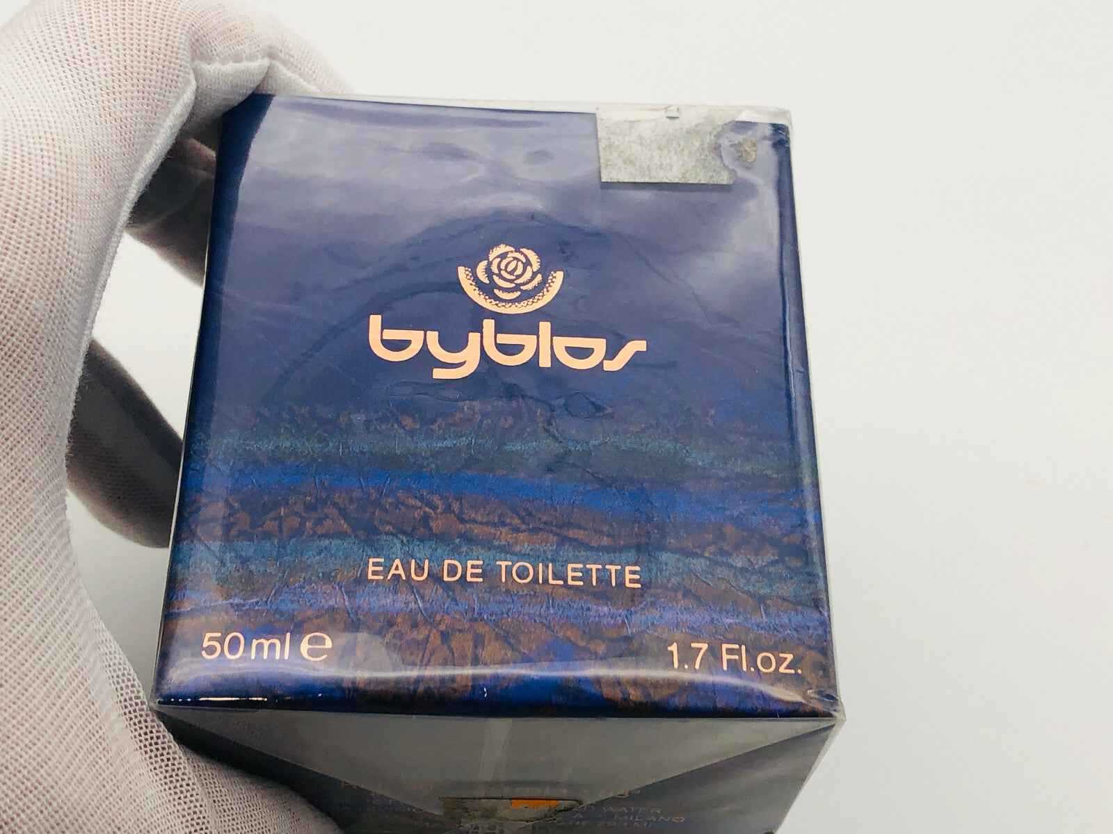 Scatola di profumo Byblos Donna Vintage da 50 ml con elegante design blu e oro