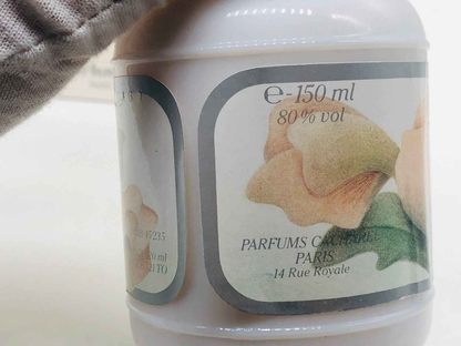 Flacone di Cacharel Anais Anais Vintage da 150 ml con etichetta floreale e dettagli delicati