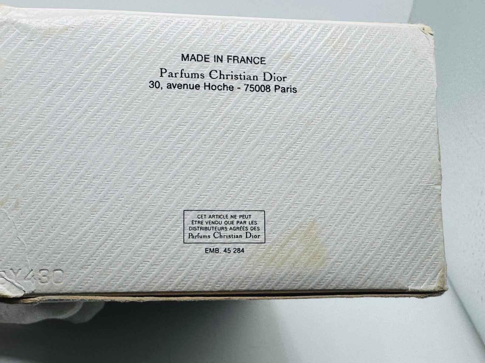 Confezione del profumo Diorella Vintage di Dior, realizzata in Francia con dettagli di alta qualità.