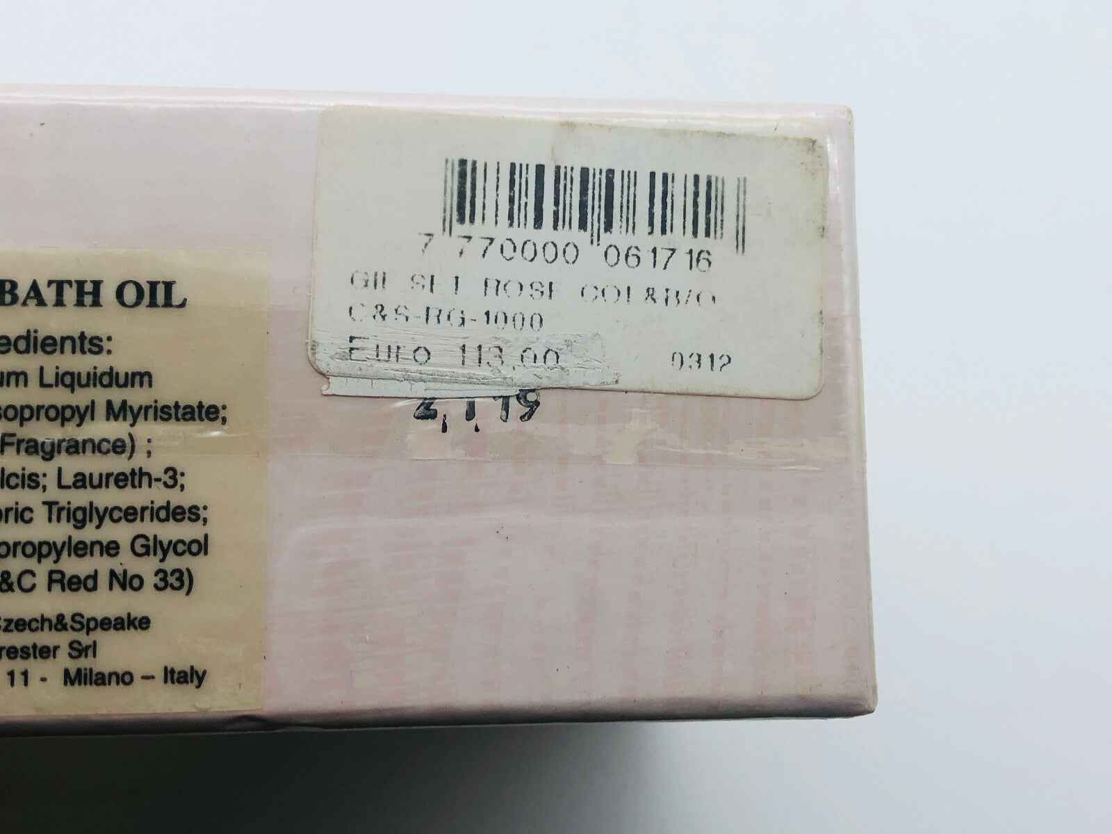Dettaglio dell'olio da bagno Czech & Speake Vintage con etichetta e ingredienti visibili