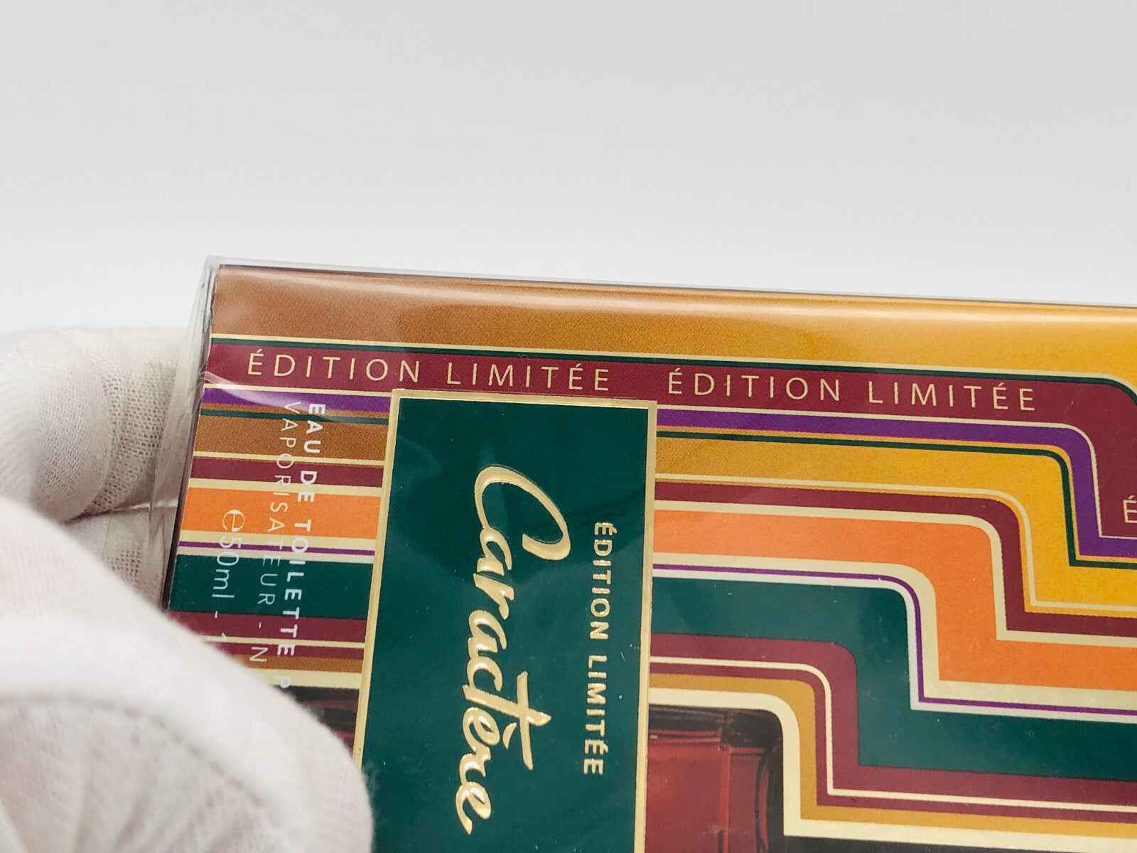 Daniel Hechter Caractere Eau de Toilette en édition limitée con packaging colorato e elegante