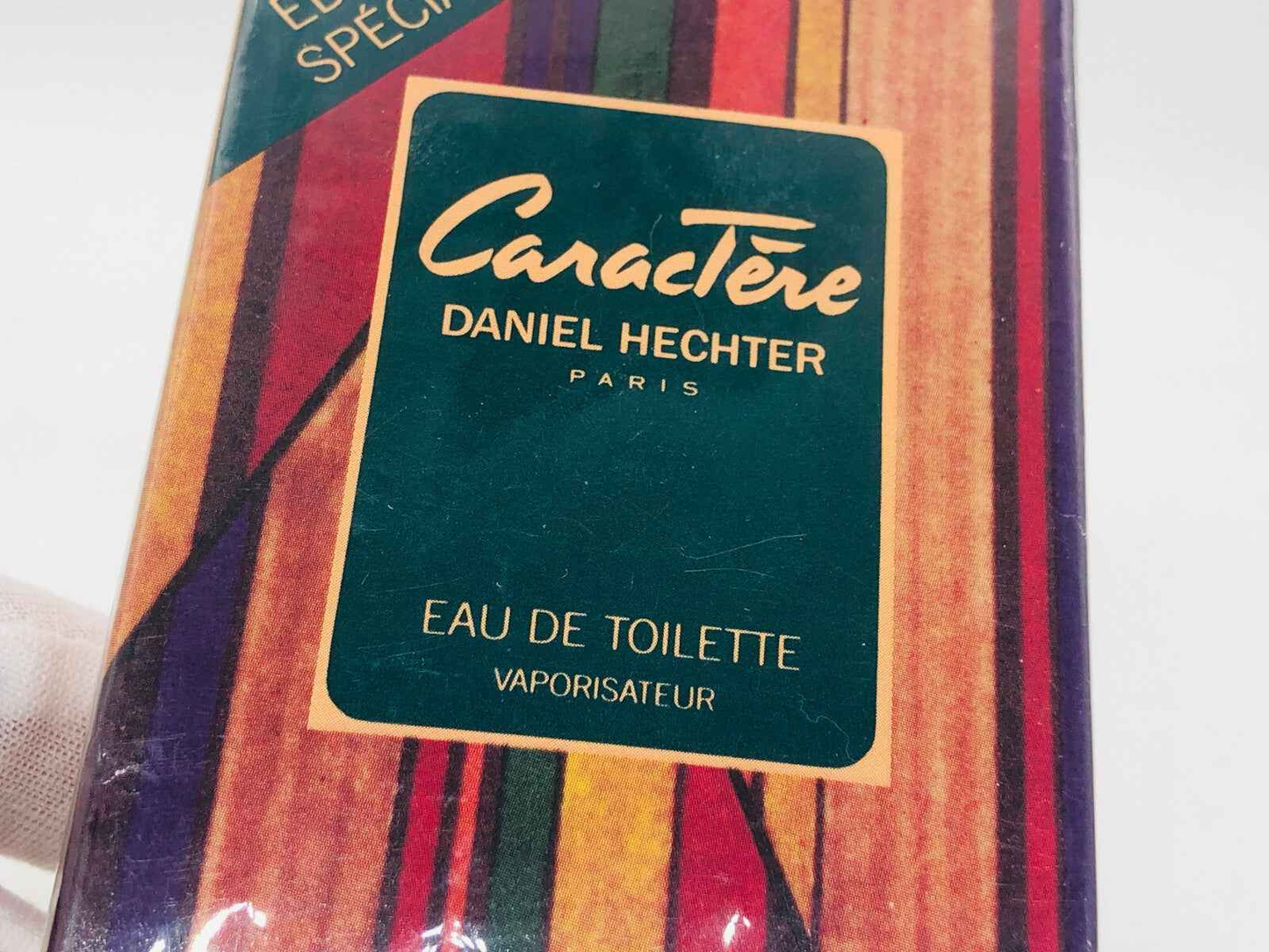 Profumo Eau de Toilette Daniel Hechter Caractere Vintage con packaging colorato e design elegante