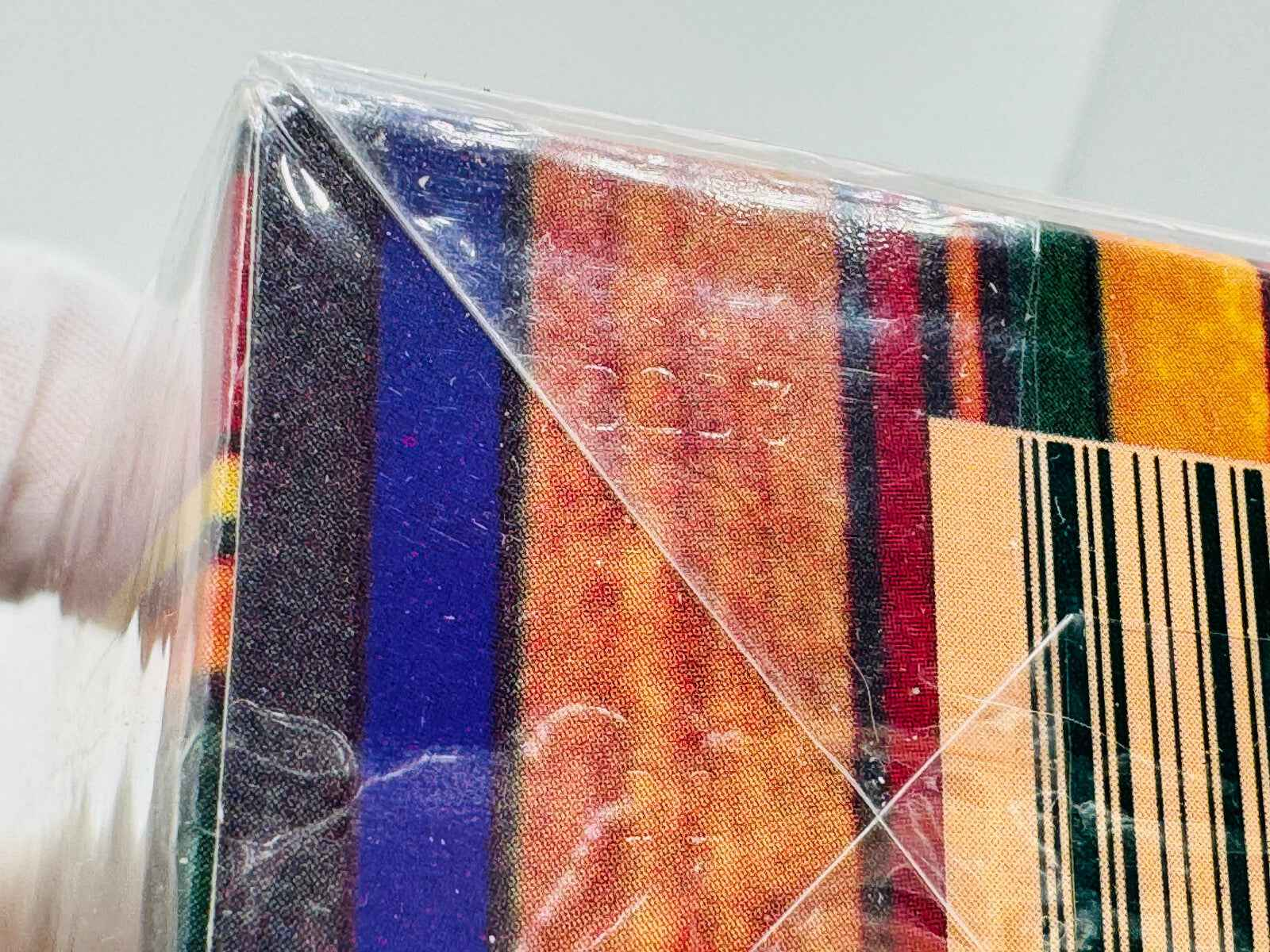 Confezione del prodotto Daniel Hechter Caractere Vintage con dettagli colorati e codice a barre visibile
