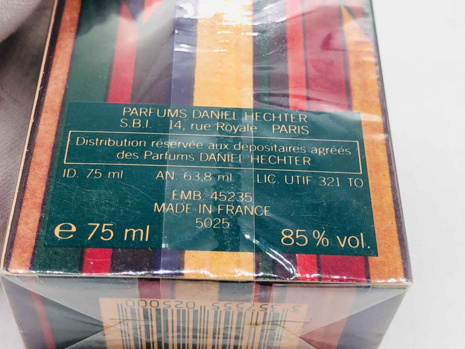 Scatola dei profumi Daniel Hechter Caractere Vintage da 75 ml con design colorato, prodotto in Francia