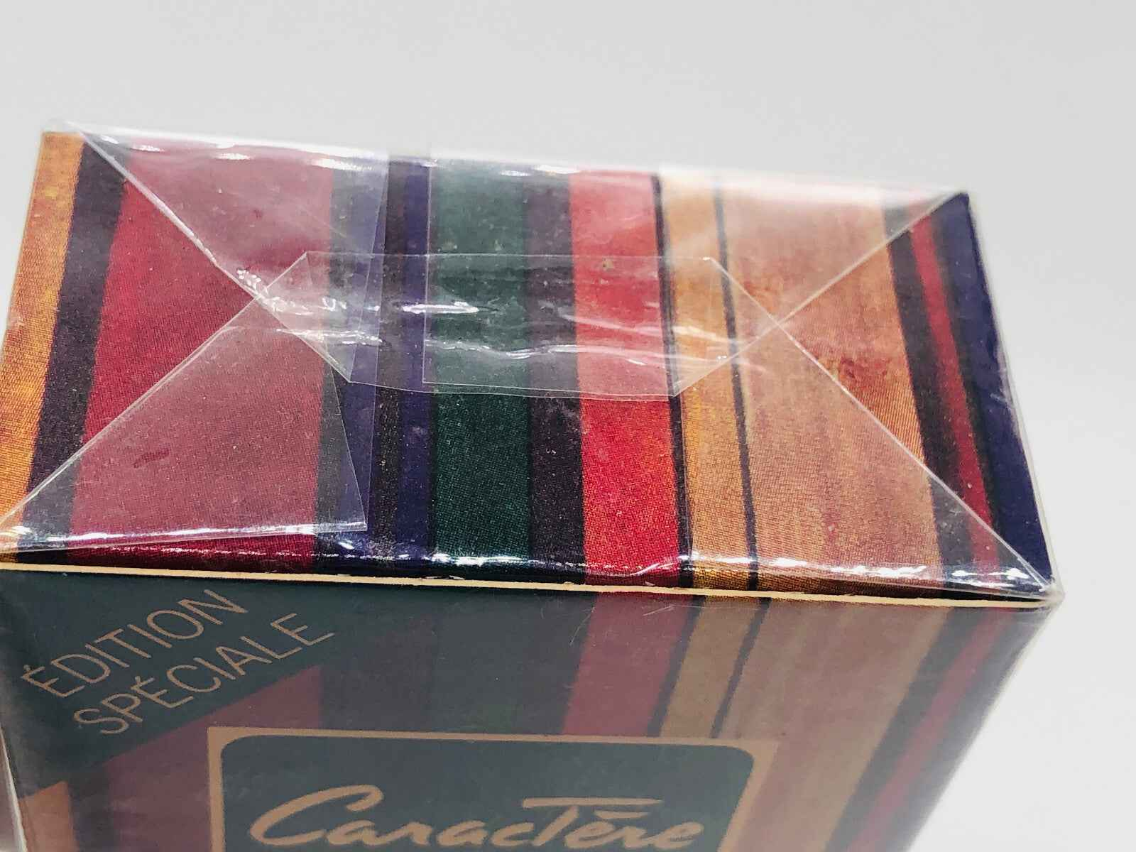 Scatola di profumo Daniel Hechter Caractere Vintage con design elegante in edizione speciale