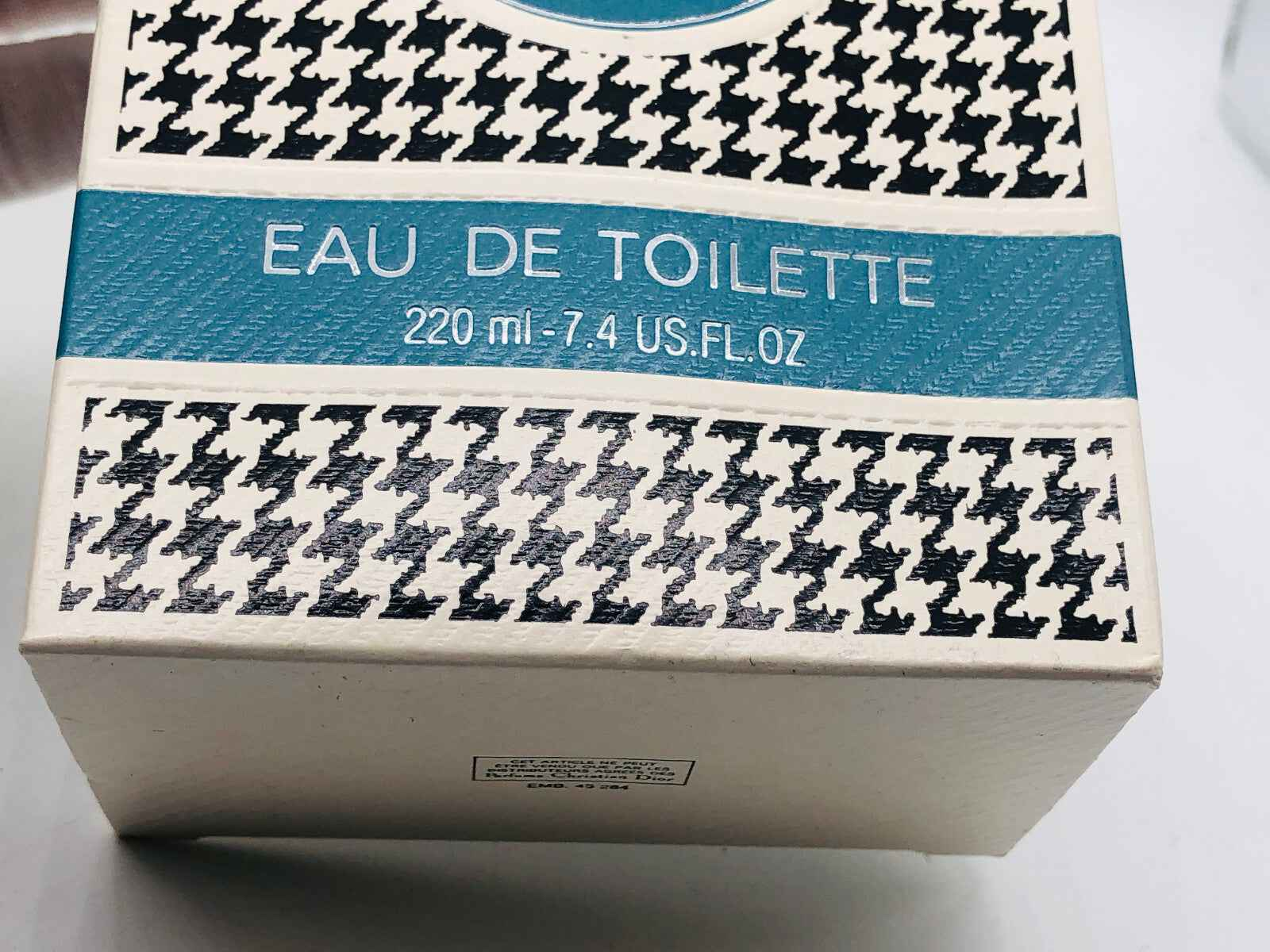 Scatola di profumo Dior Diorella Vintage Eau de Toilette da 220 ml con design a zig zag