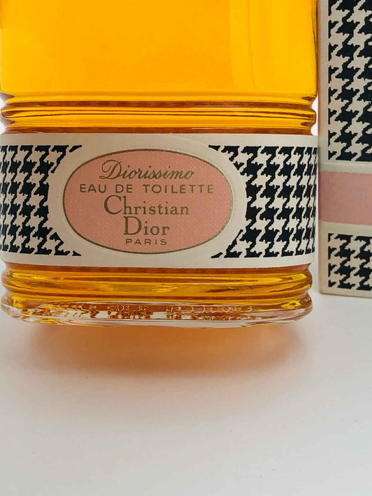 Flacone di Dior Diorissimo Vintage Eau de Toilette con etichetta distintiva in stile retrò